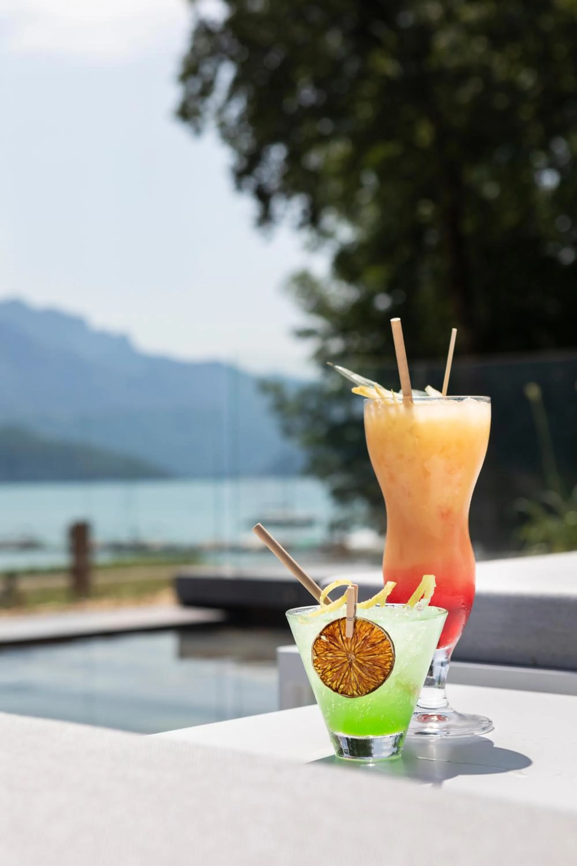 Swimming pool in Black Bass Hotel