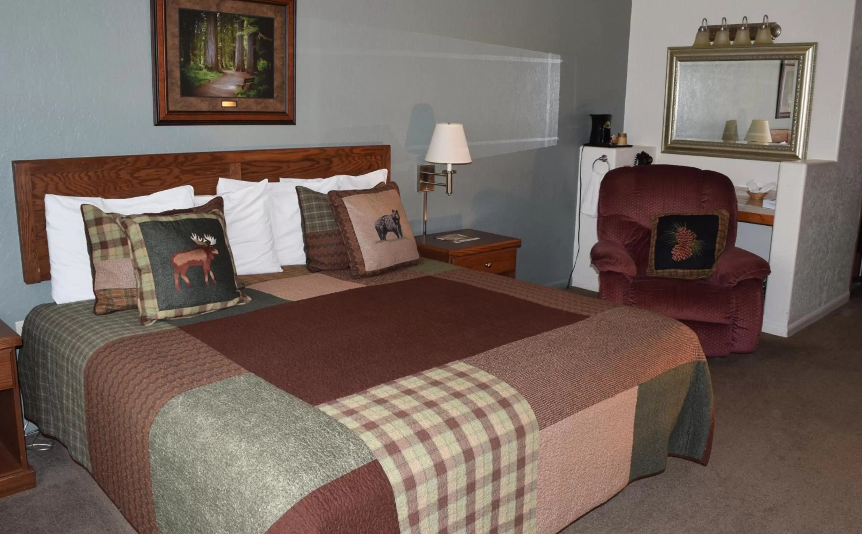 Photo of the whole room, Bed in Venture Inn