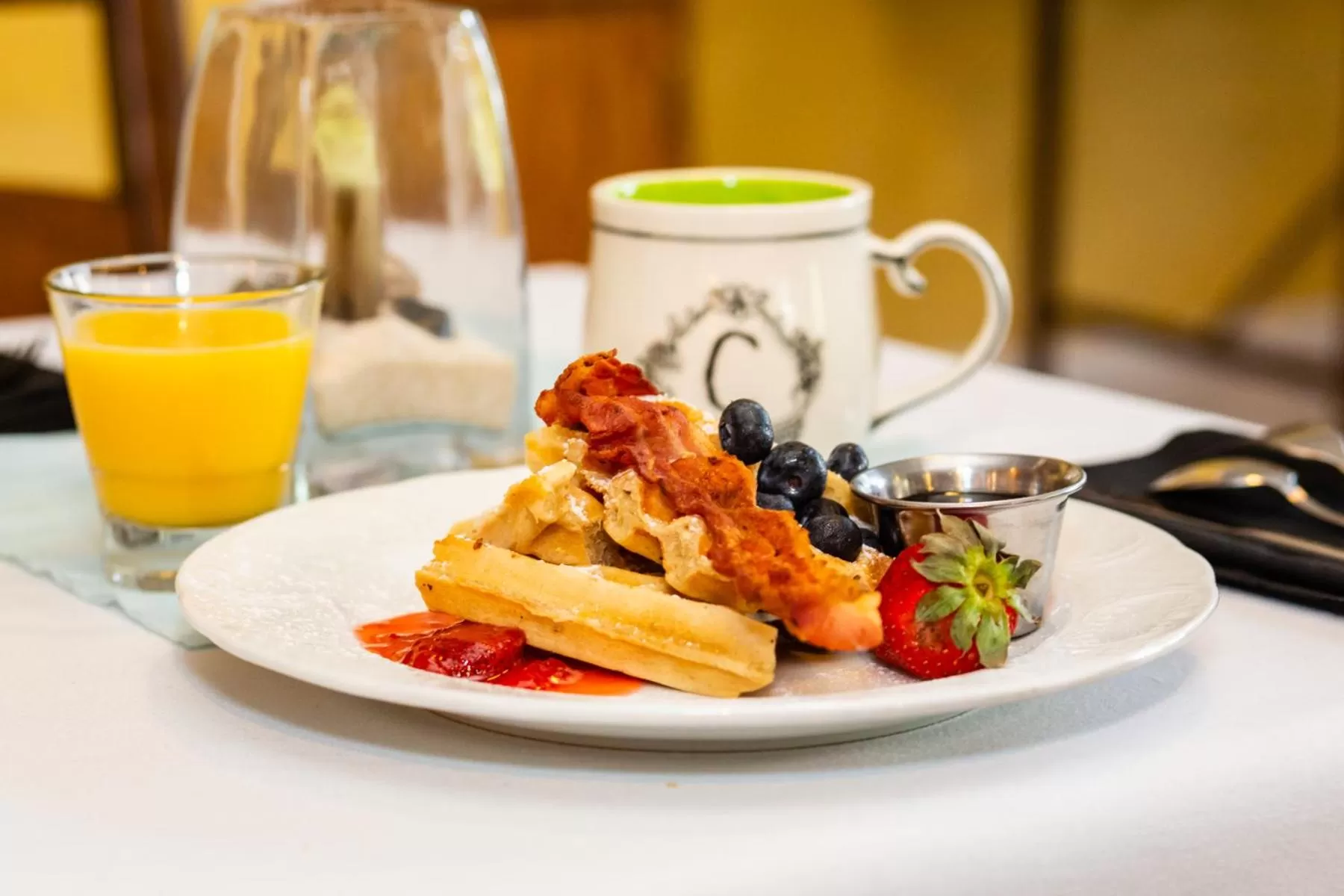 Breakfast in The Charleston Inn