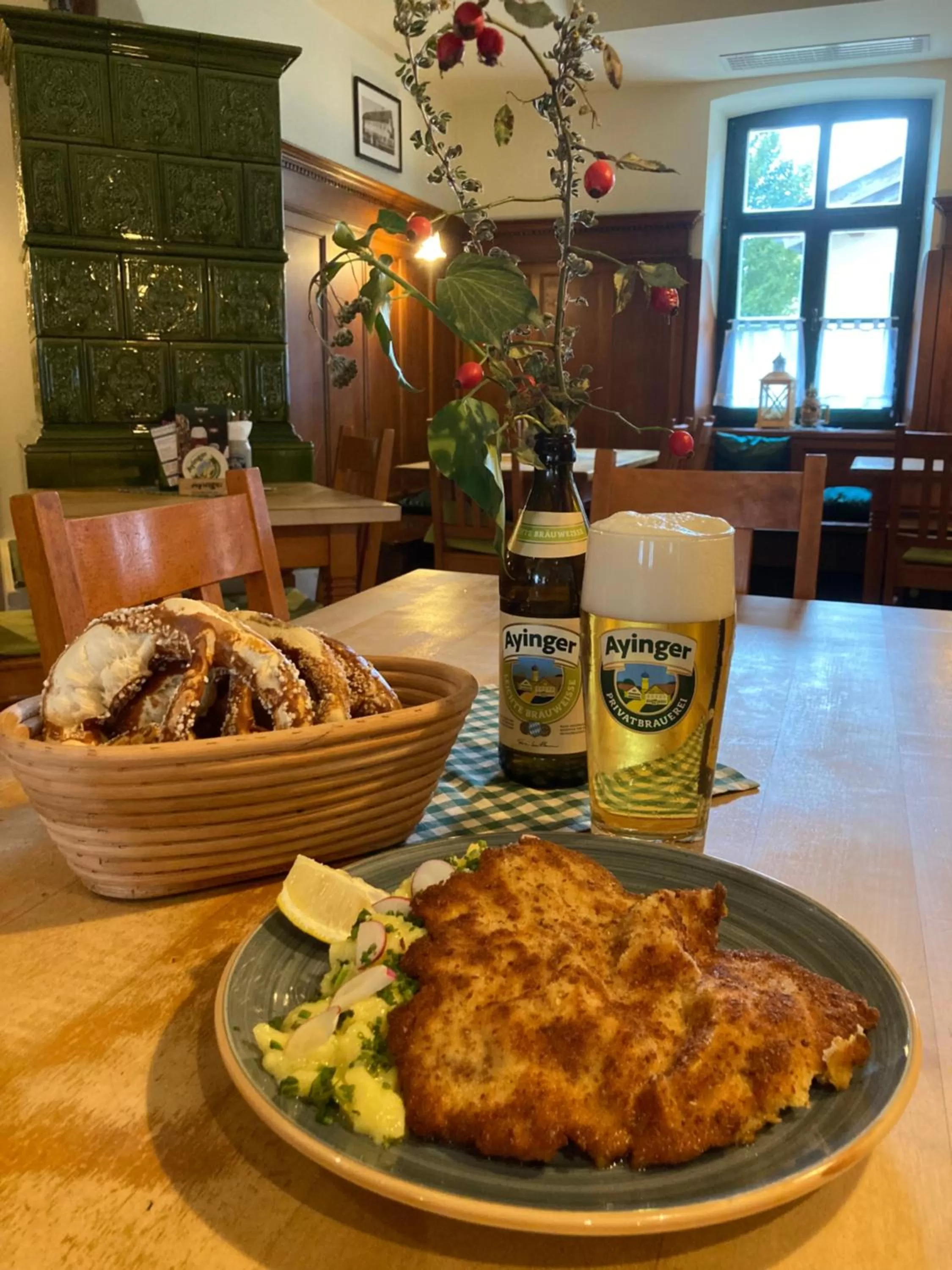 Restaurant/places to eat in Gasthaus Franz Inselkammer