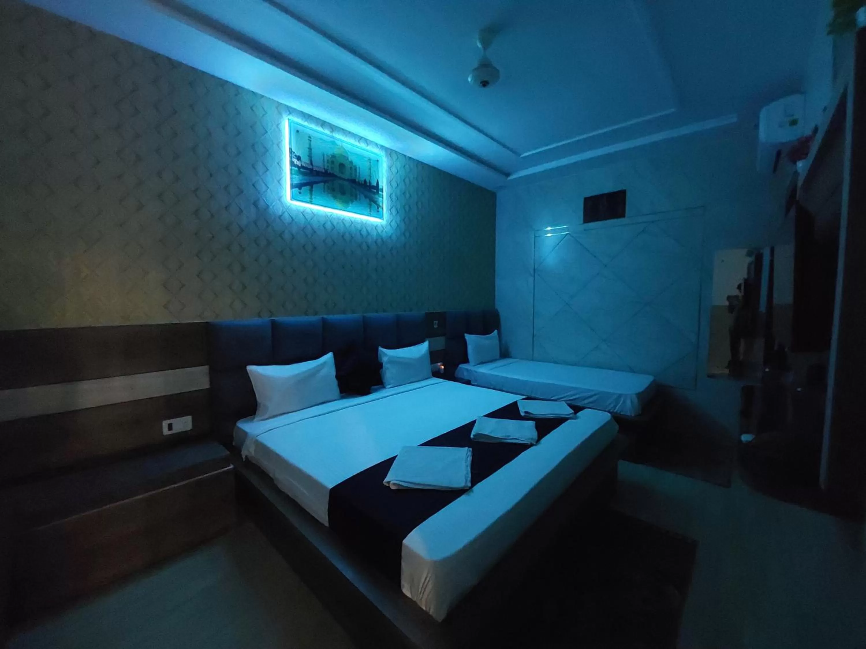 Bed in Taj Nice Point Manage by Taj Sunrise Group