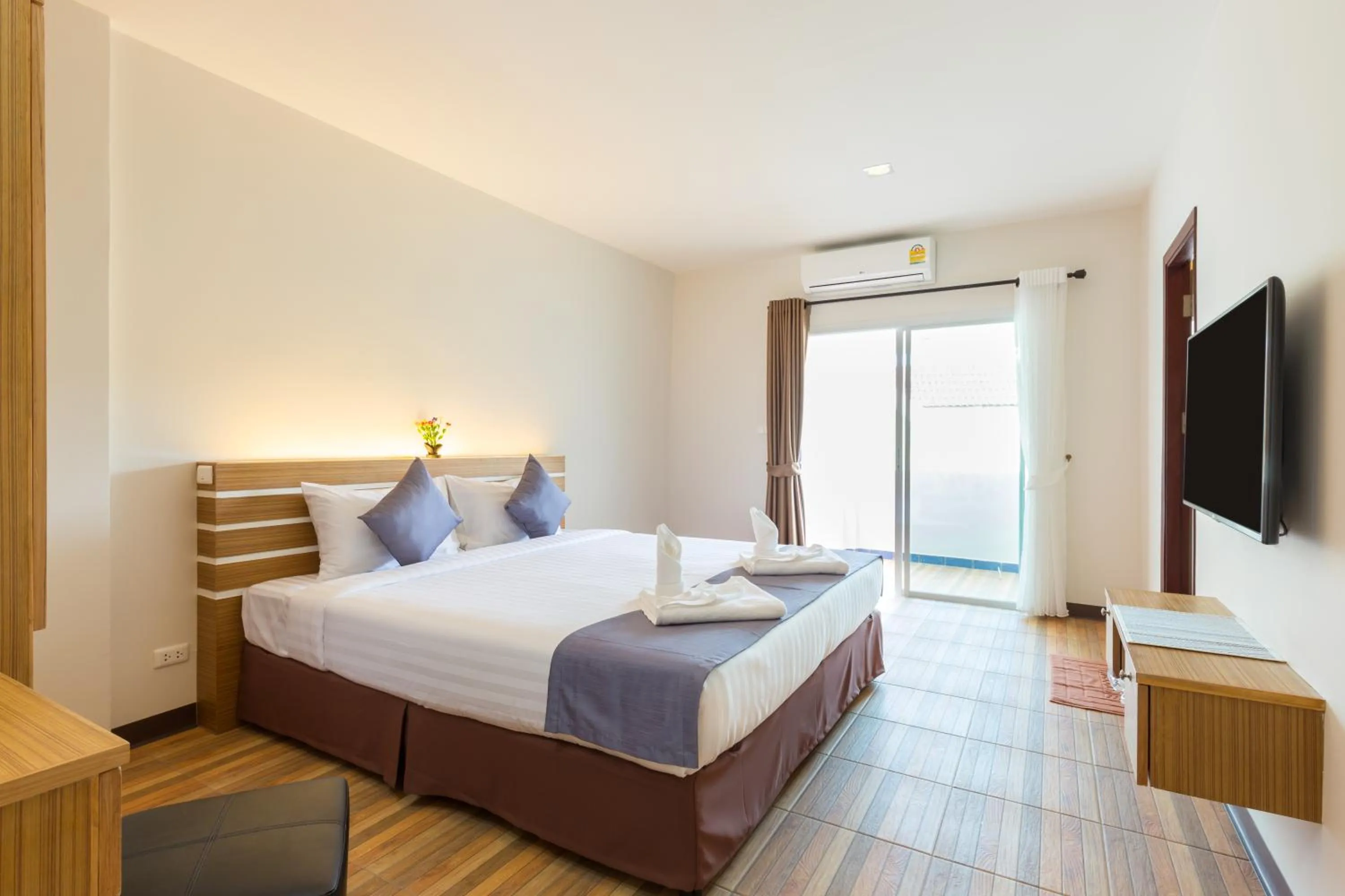 Balcony/Terrace, Bed in Tee Pak Dee Resident Phuket