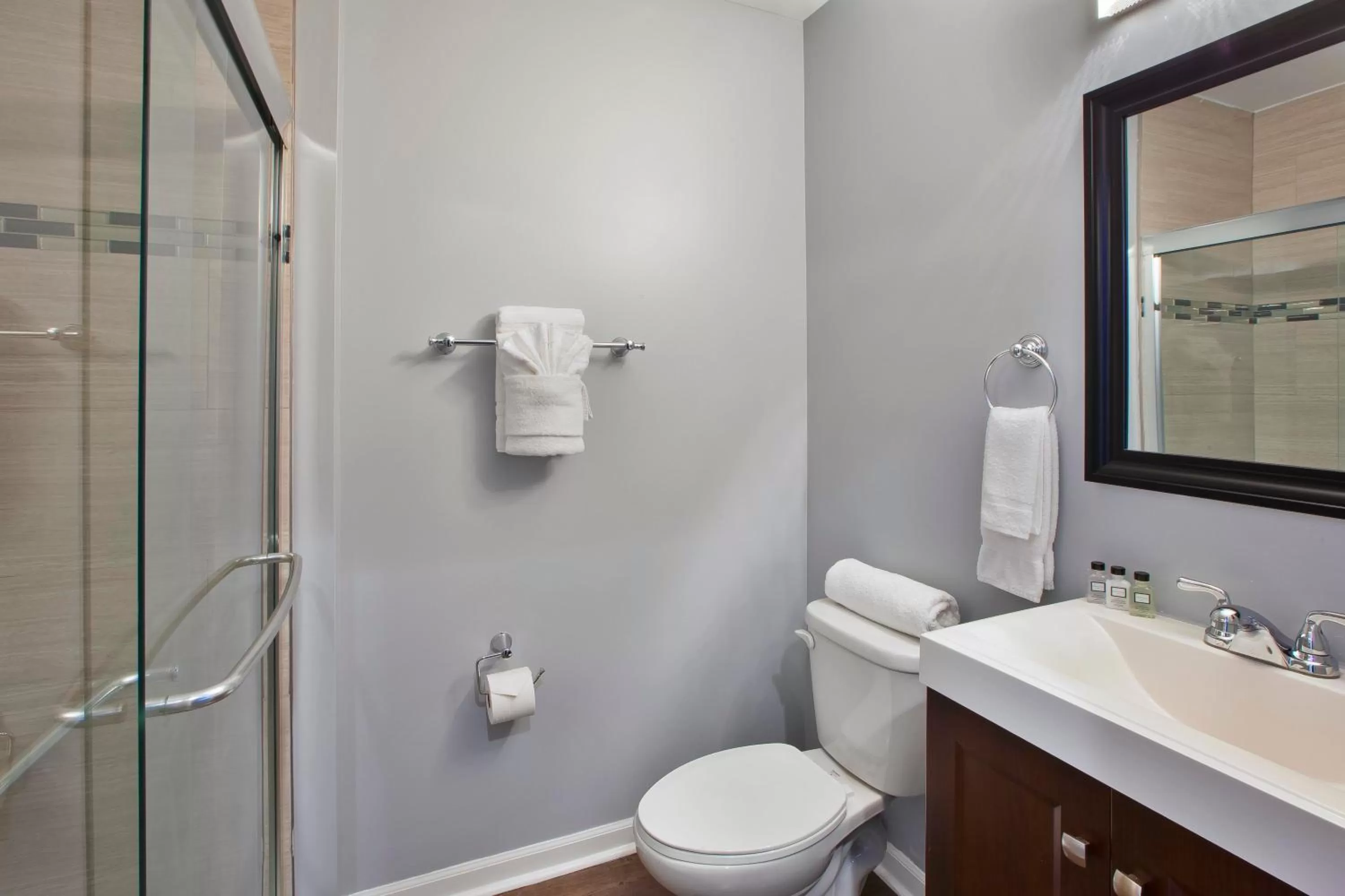 Bathroom in Hotel Chicago West Loop, SureStay Collection by Best Western