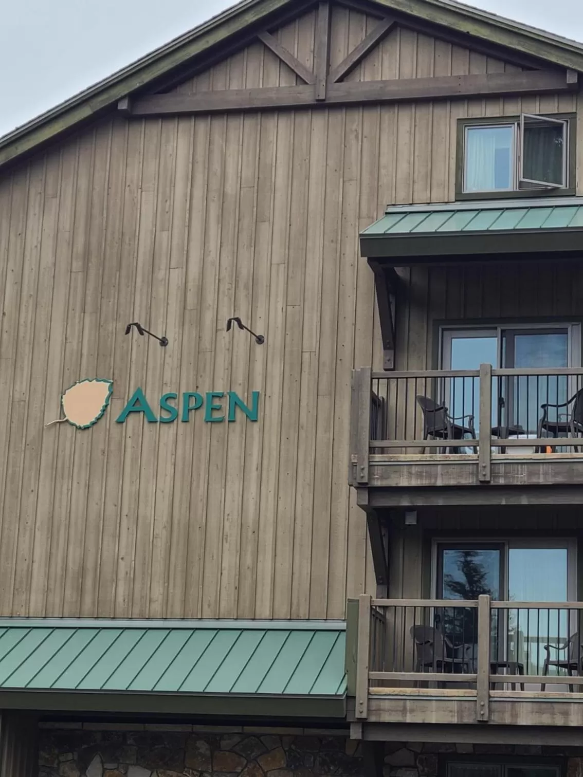 Property building in Bluegreen's StreamSide at Vail