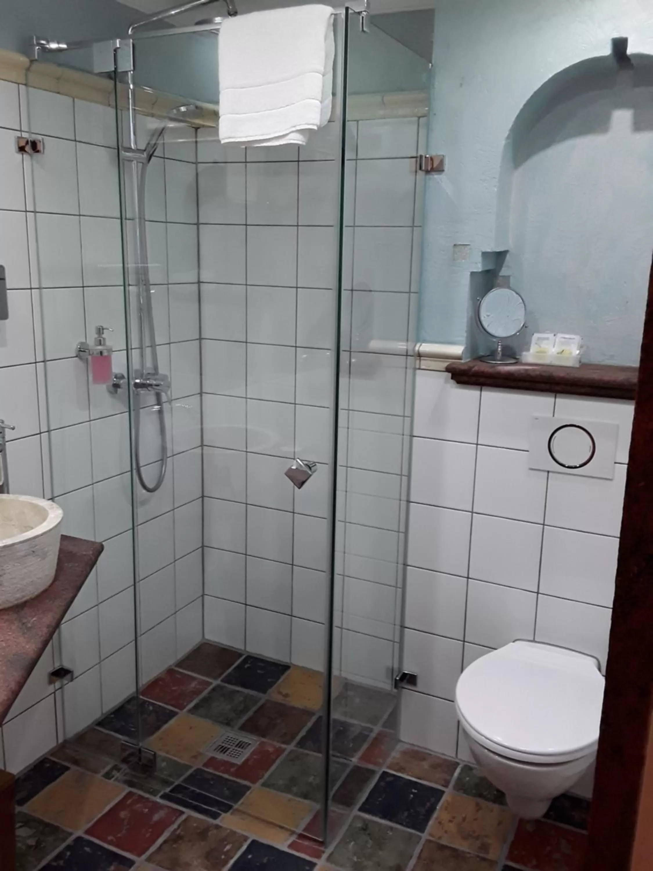 Bathroom in Ringhotel Alpenhof - Patchworkhotel