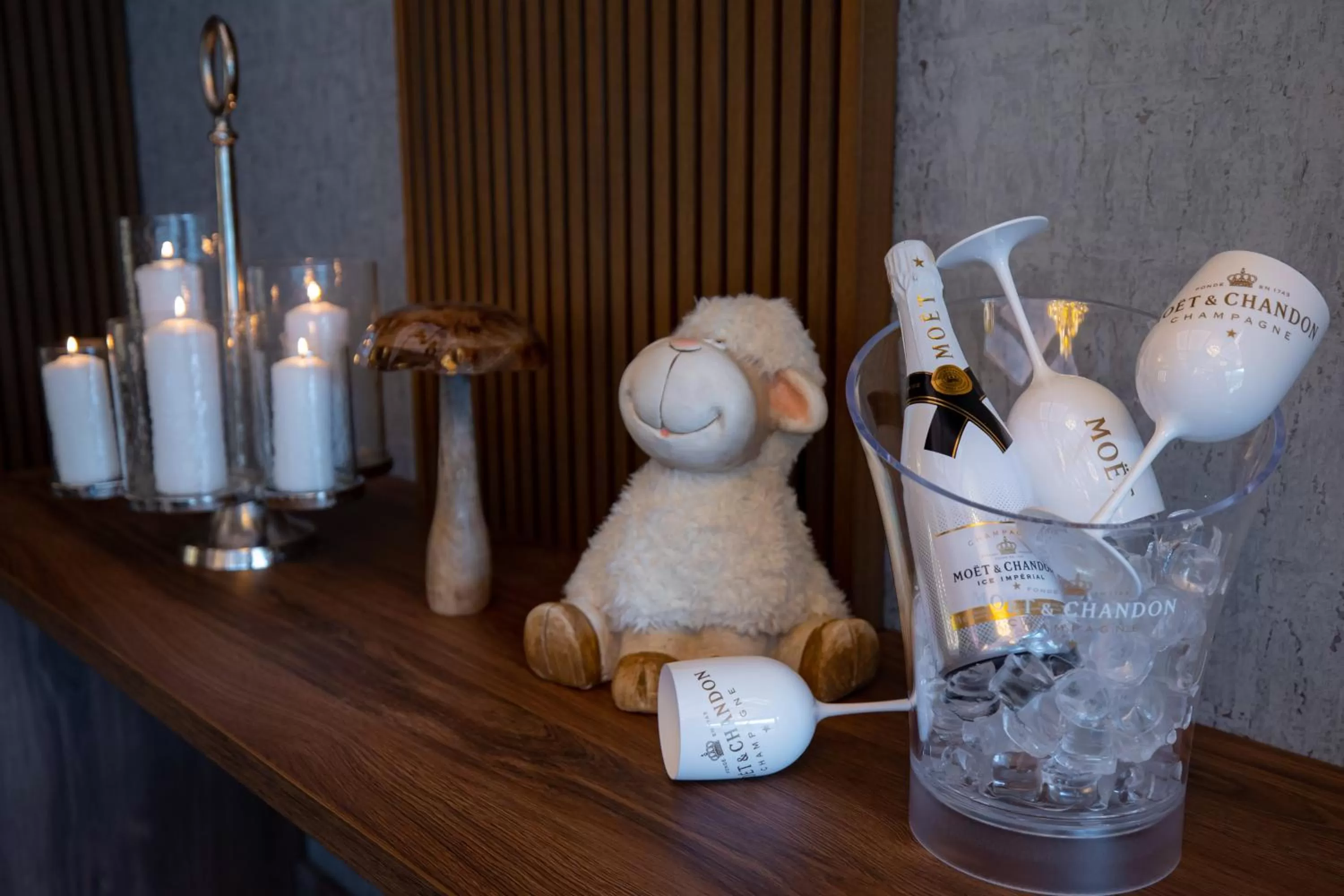 Alcoholic drinks in Hotel Belmont