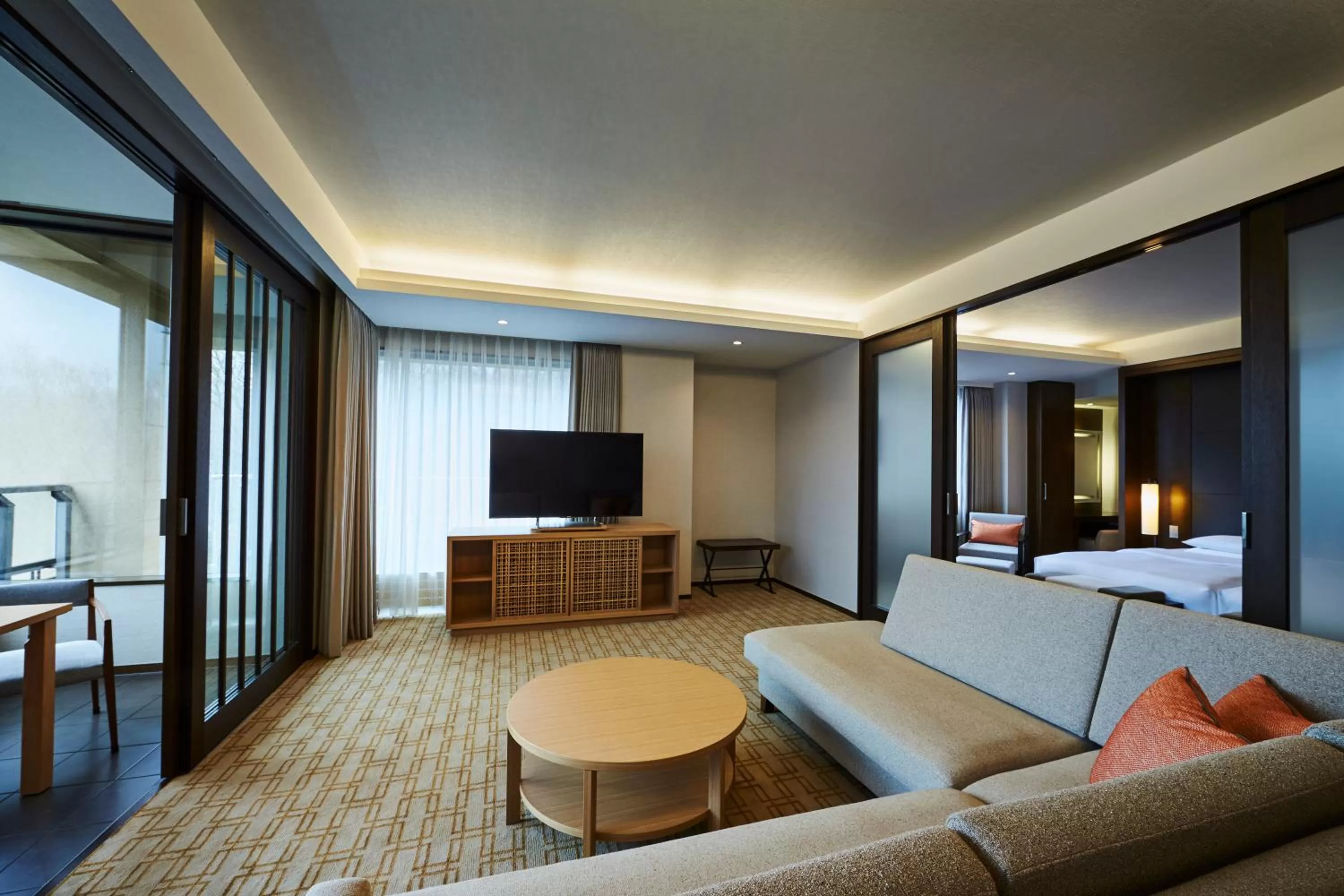 Executive Suite with Two Single Beds in Hyatt Regency Hakone Resort and Spa