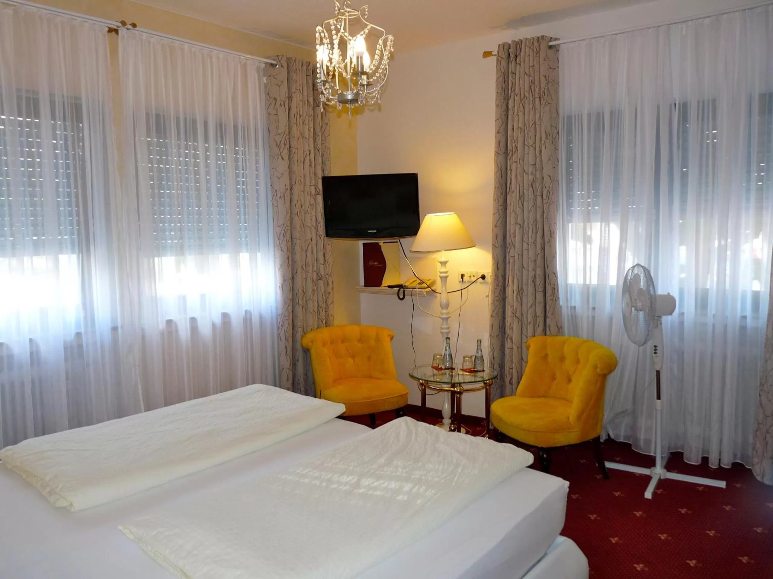 Photo of the whole room, Bed in Hotel Geissler