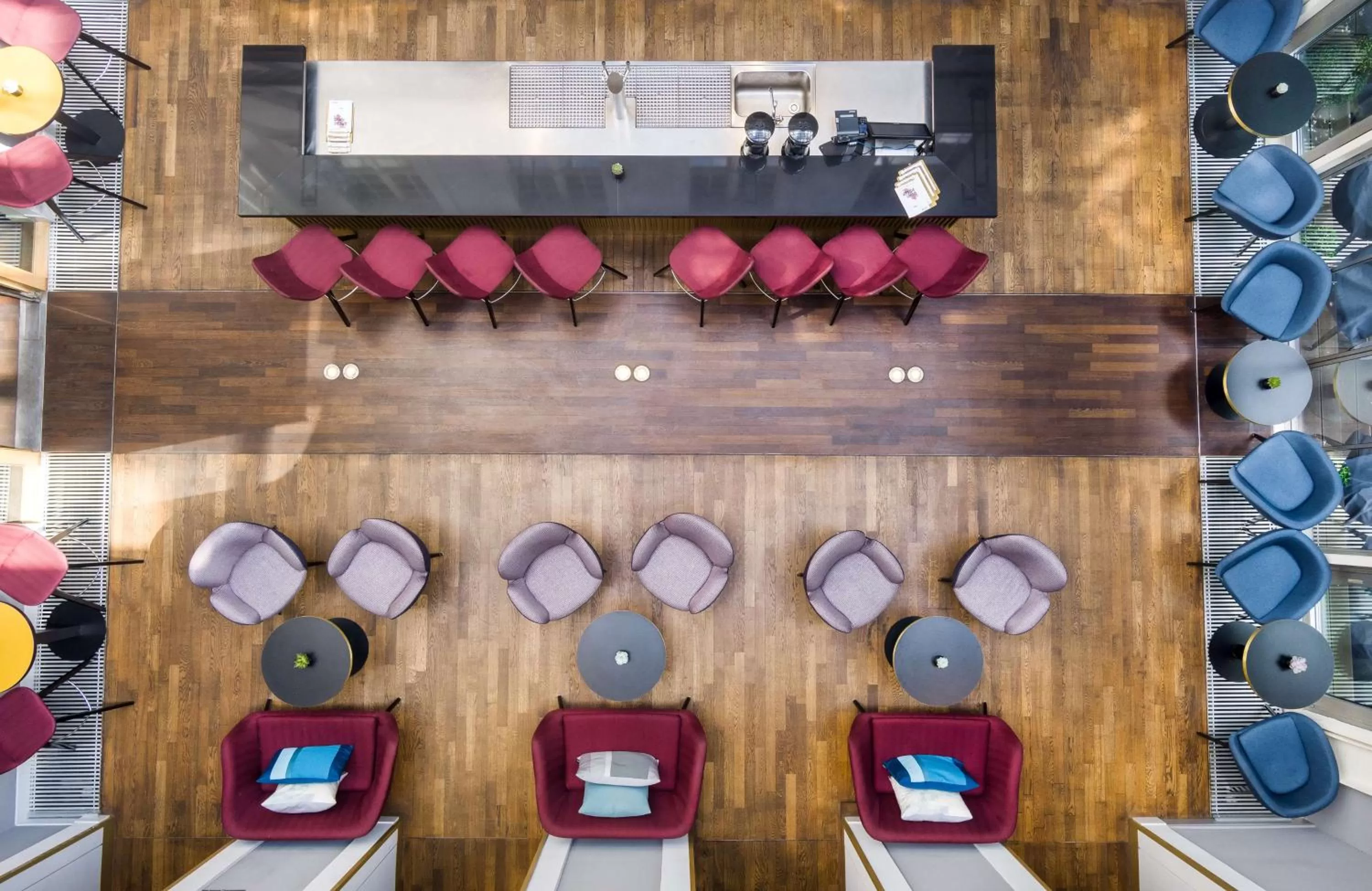 Lounge or bar in art'otel berlin mitte, Powered by Radisson Hotels