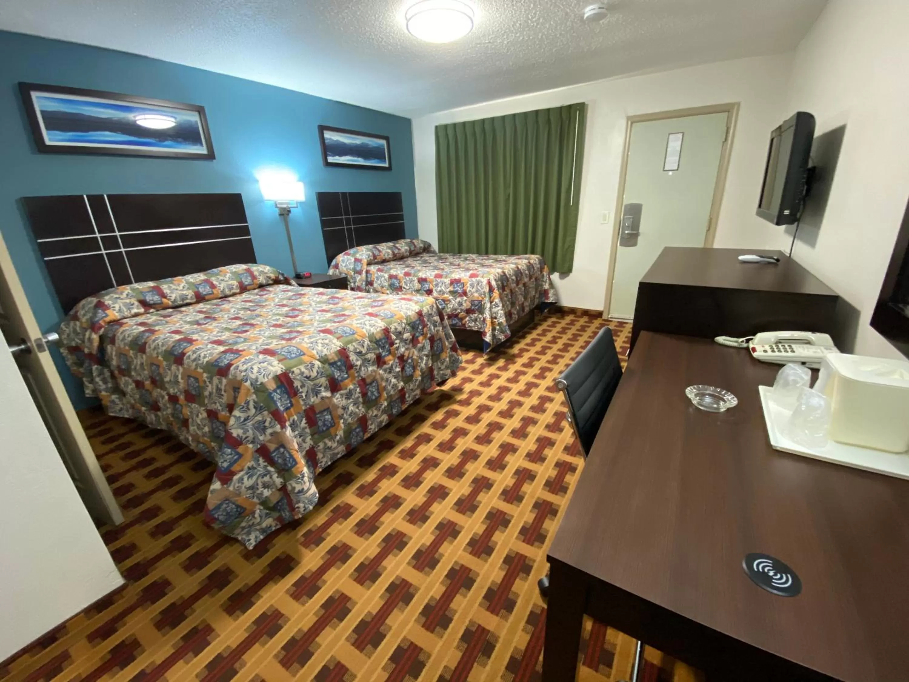 Bed in Lodge Inn Wrightstown - Fort Dix