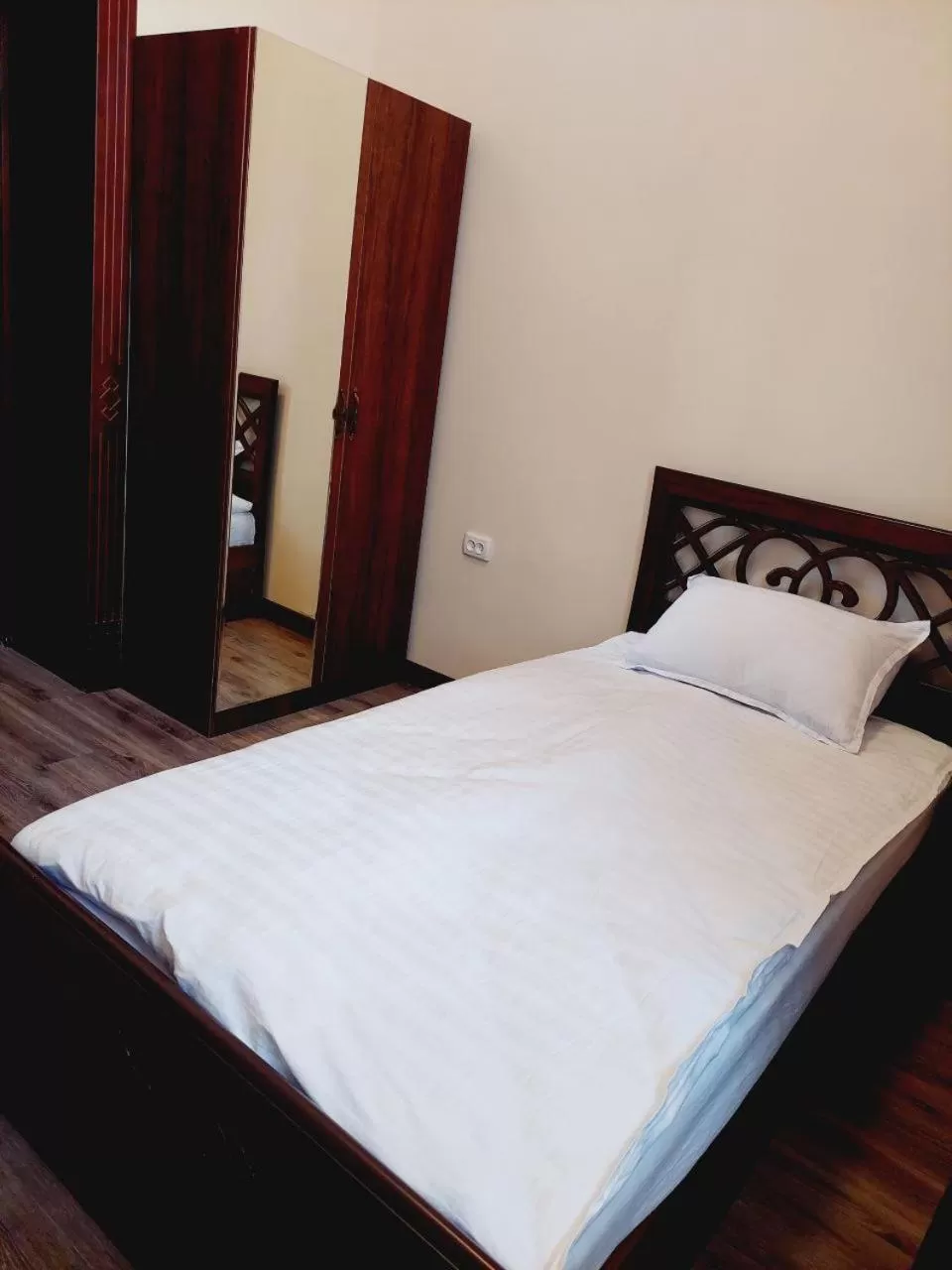 Bed in Samarabonu Hotel