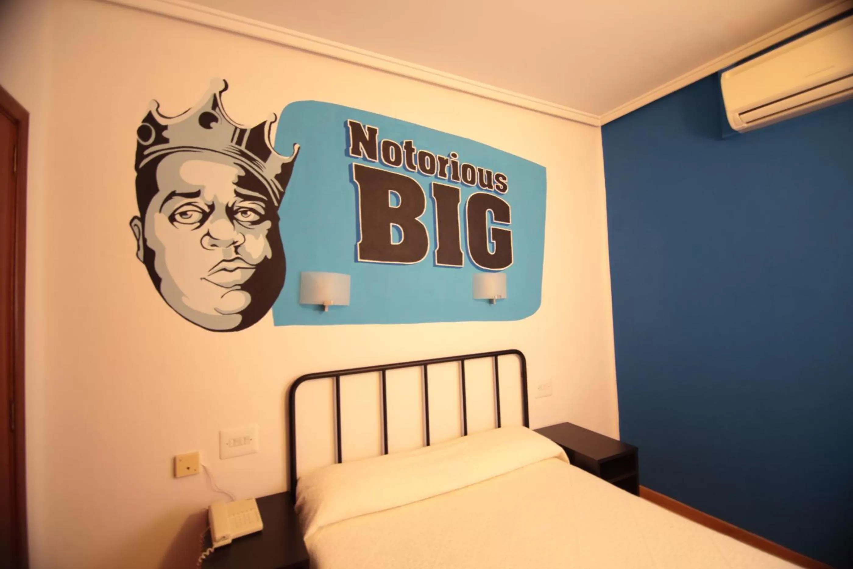 Bedroom, Bed in Hotel Valencia de la Música