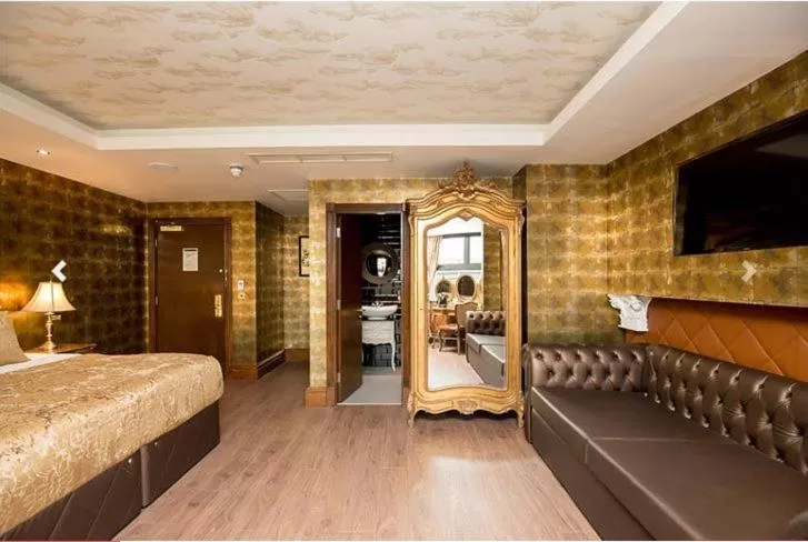 Bedroom, Bed in The Shankly Hotel