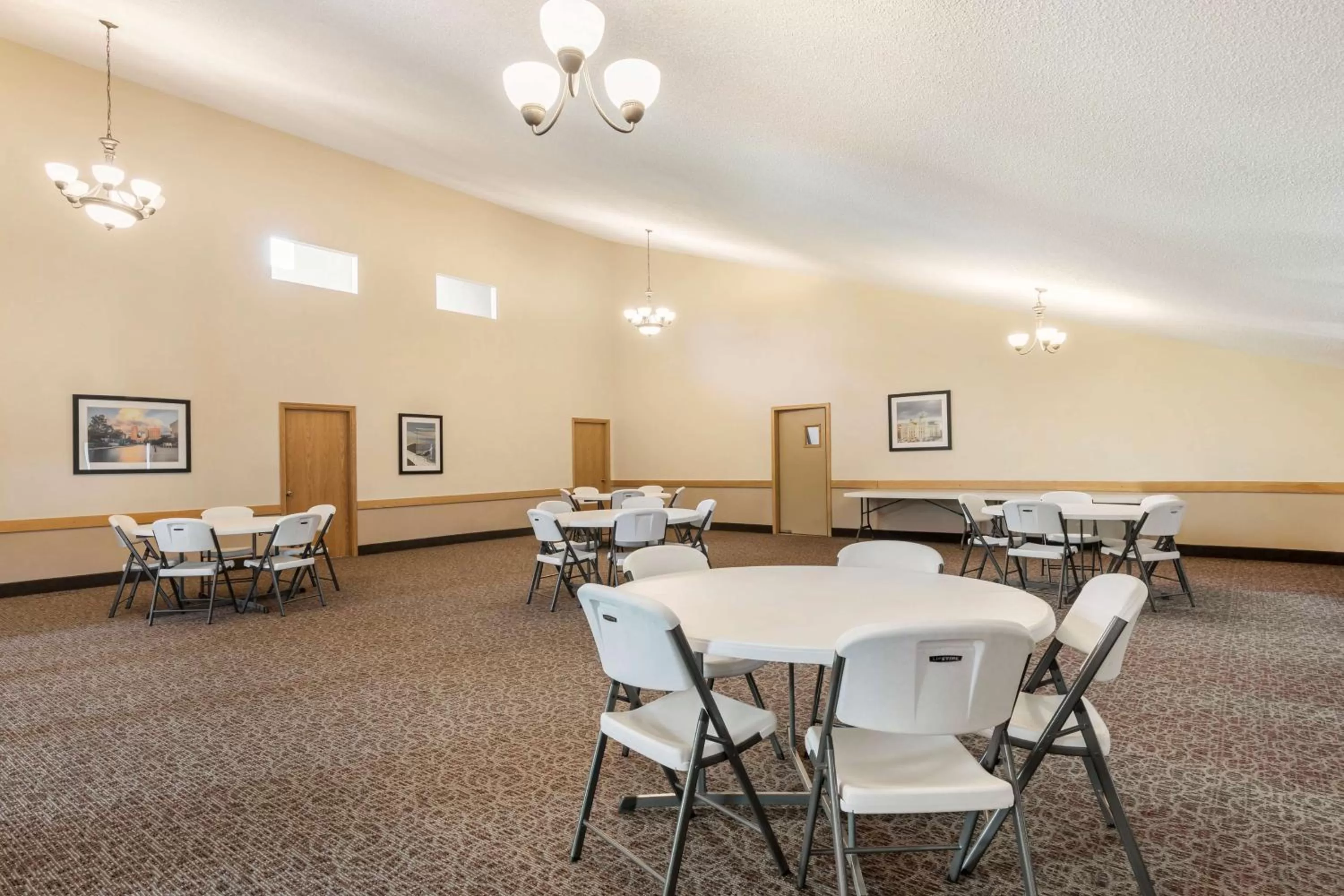 Bedroom in Best Western Indian Oak