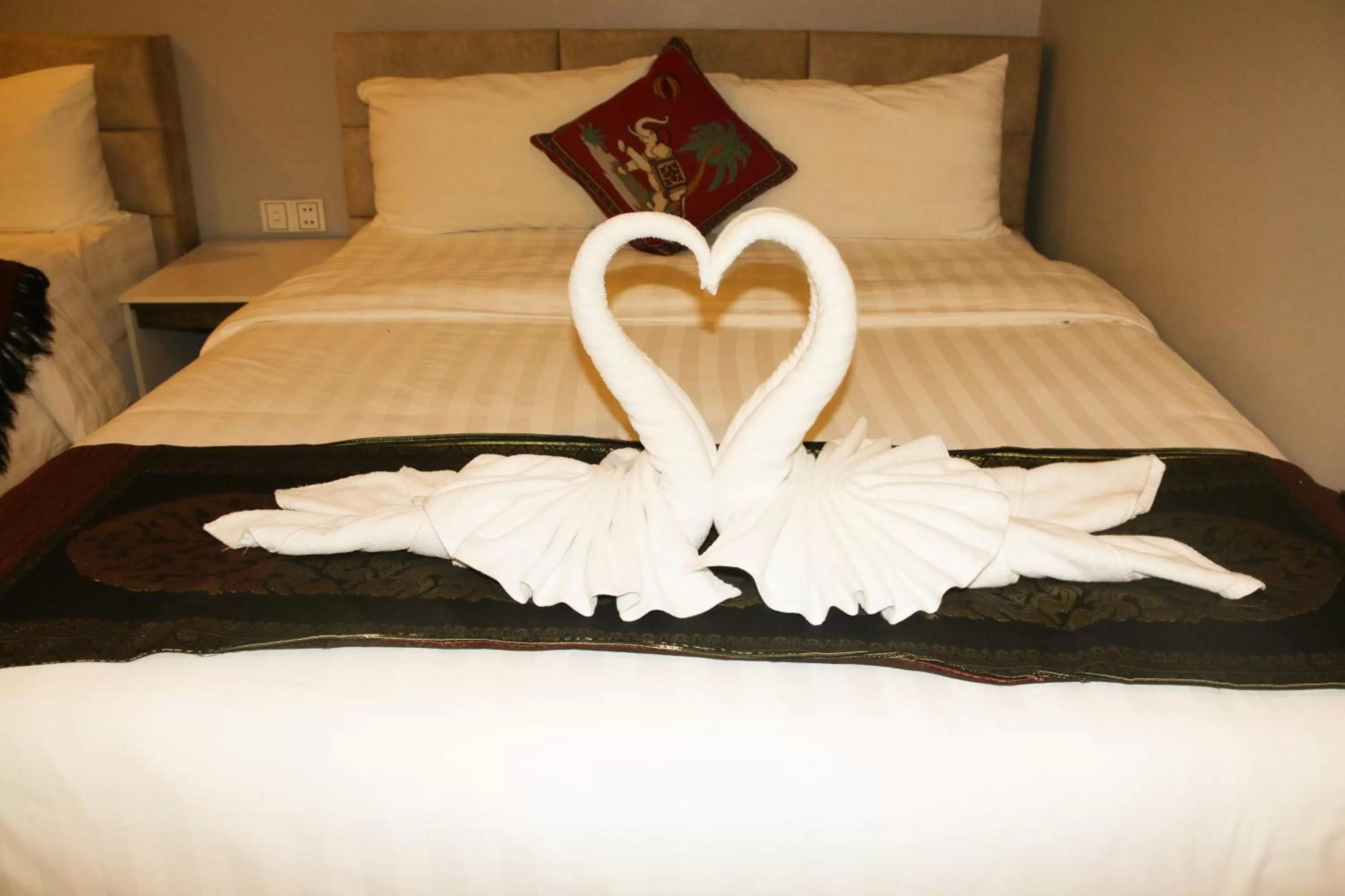 Living room, Bed in Ostro Hotel