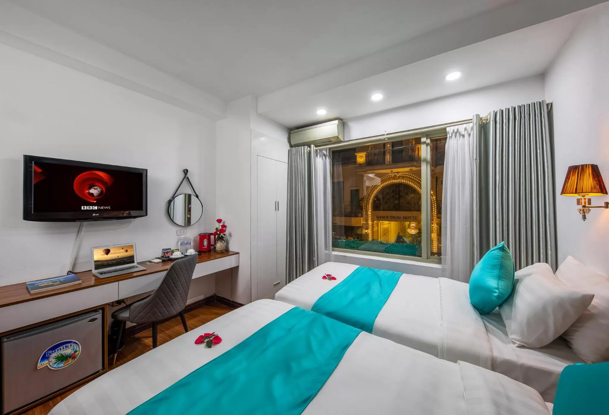 Bed in Hanoi Sisters Boutique Hotel & Spa & Travel