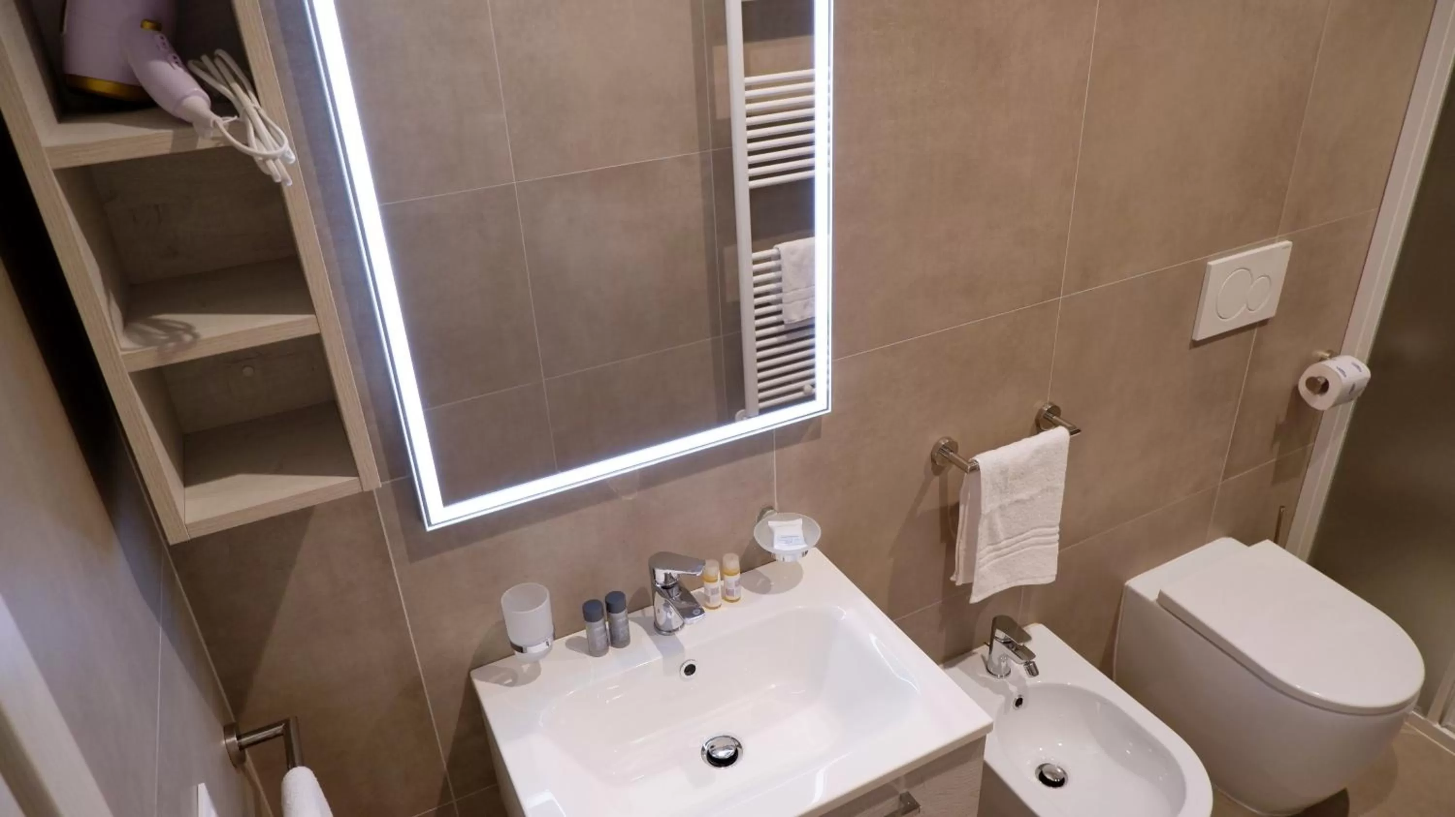 Bathroom in Pianomare Riviera Apartments and Rooms