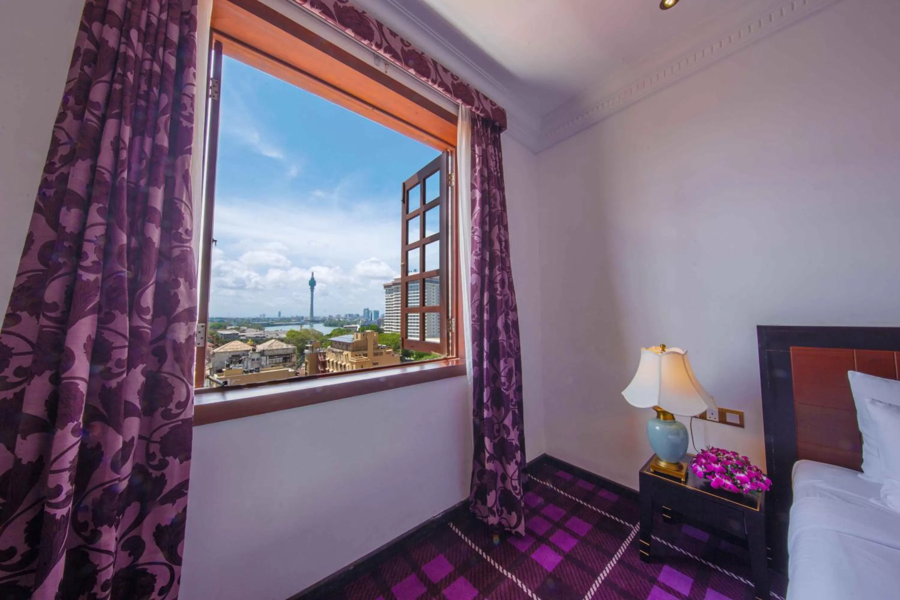 City view, Bed in The Steuart by Citrus