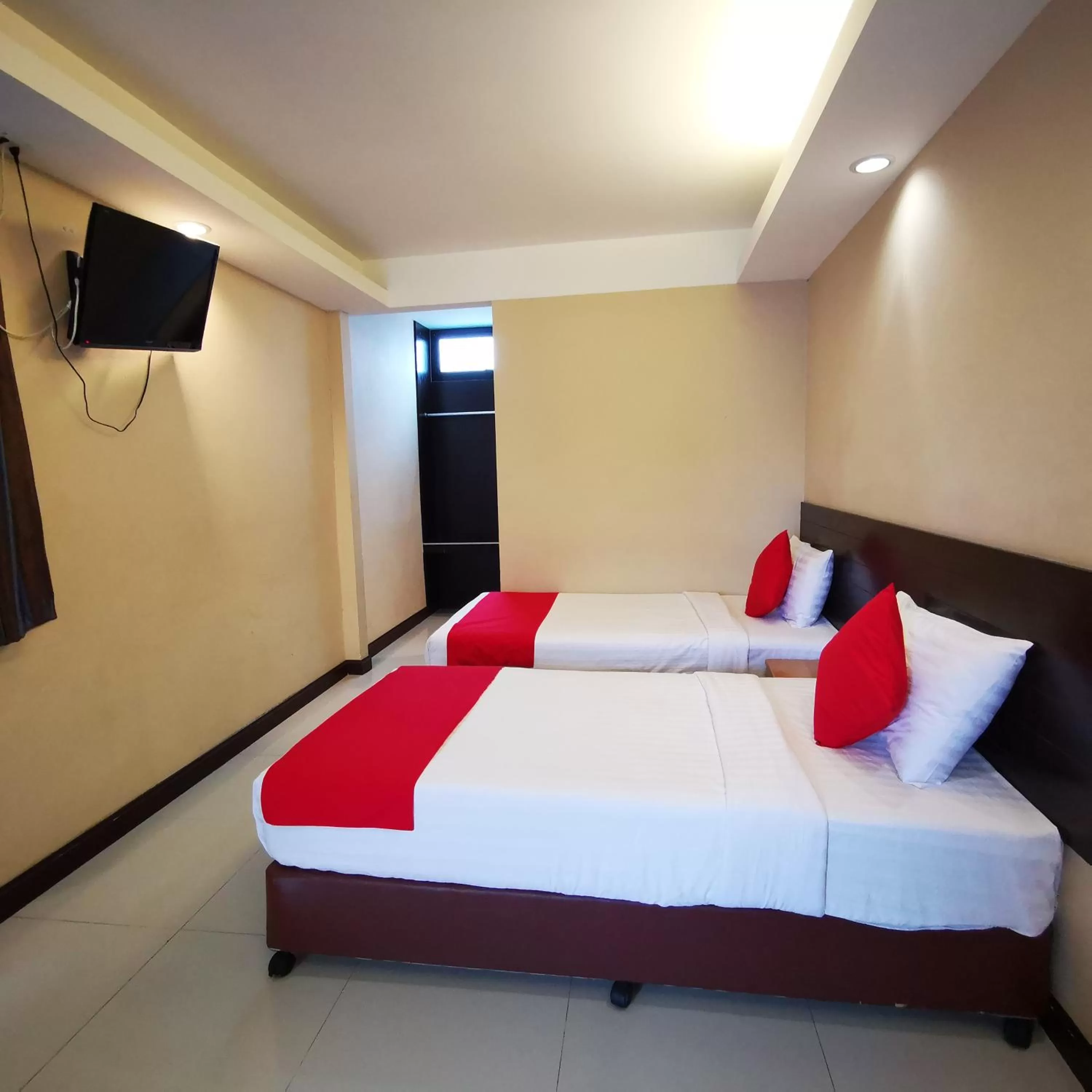 Bed in KKinn South Pattaya