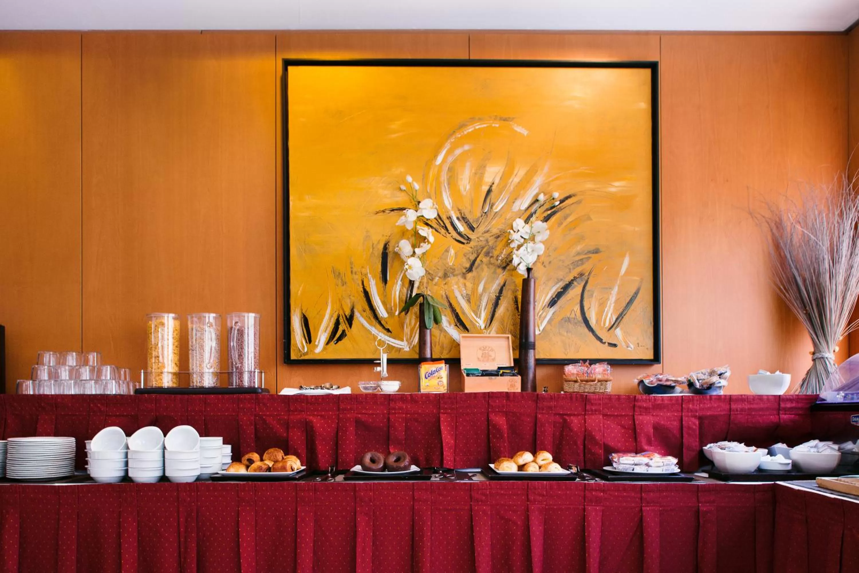 Restaurant/places to eat in Globales de los Reyes