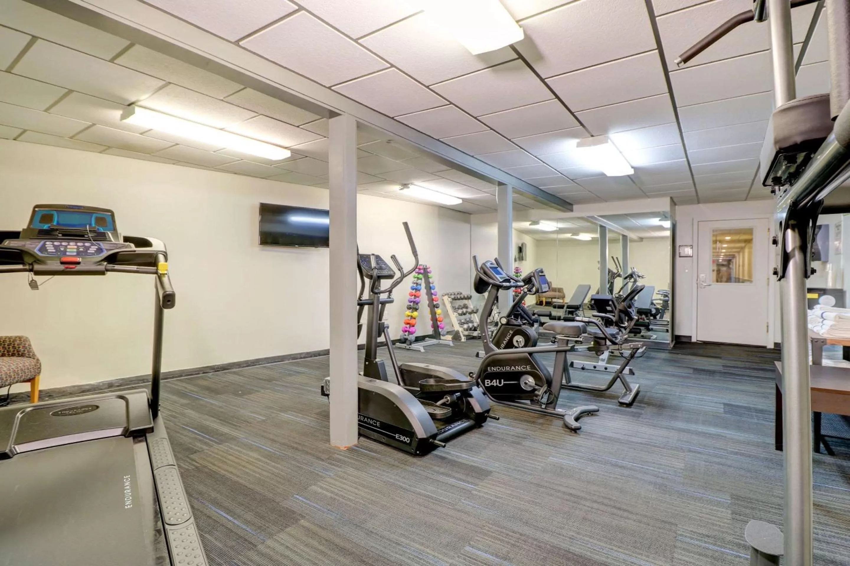 Fitness centre/facilities in Quality Inn & Suites