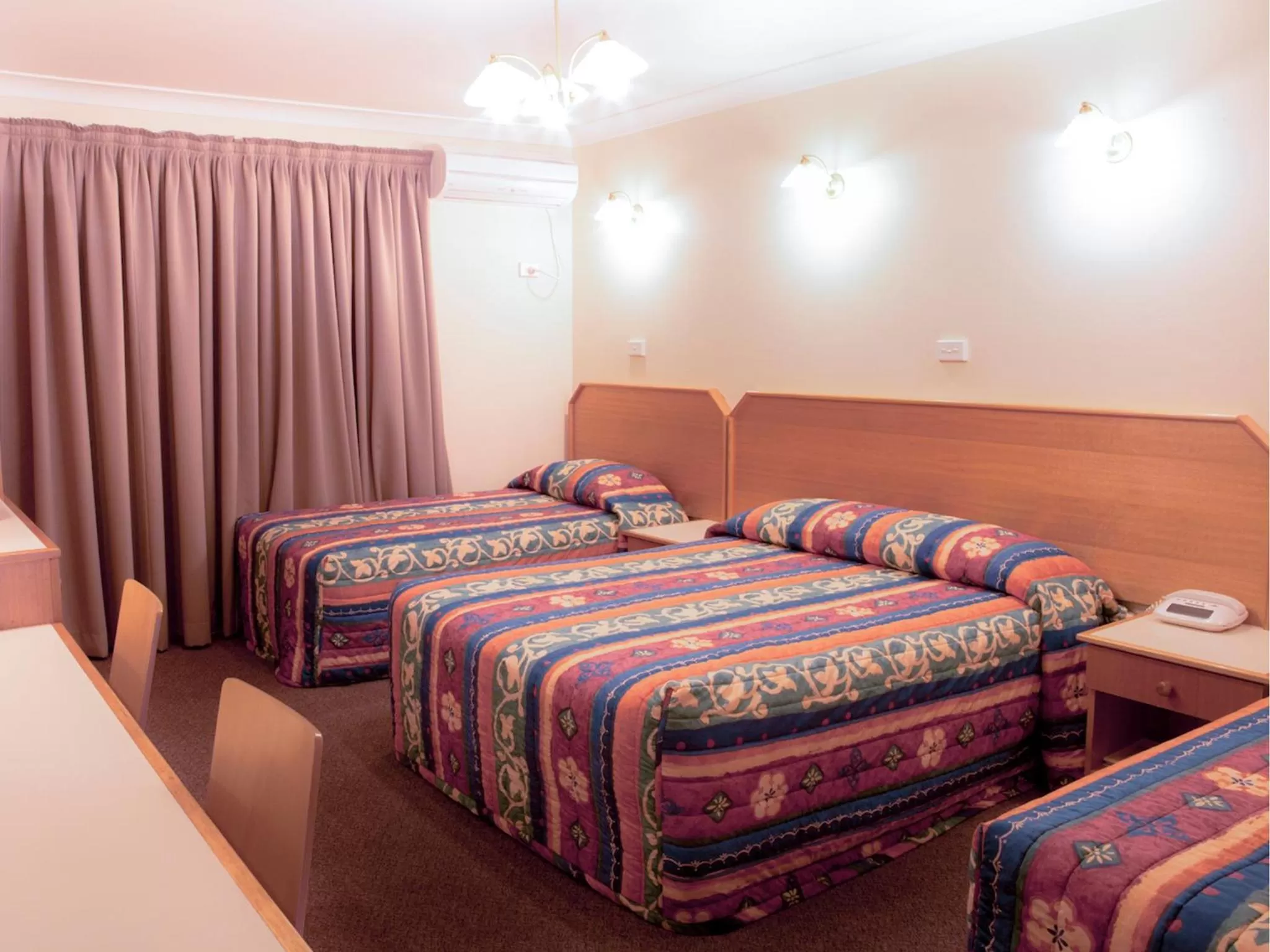 Bed in Narellan Motor Inn