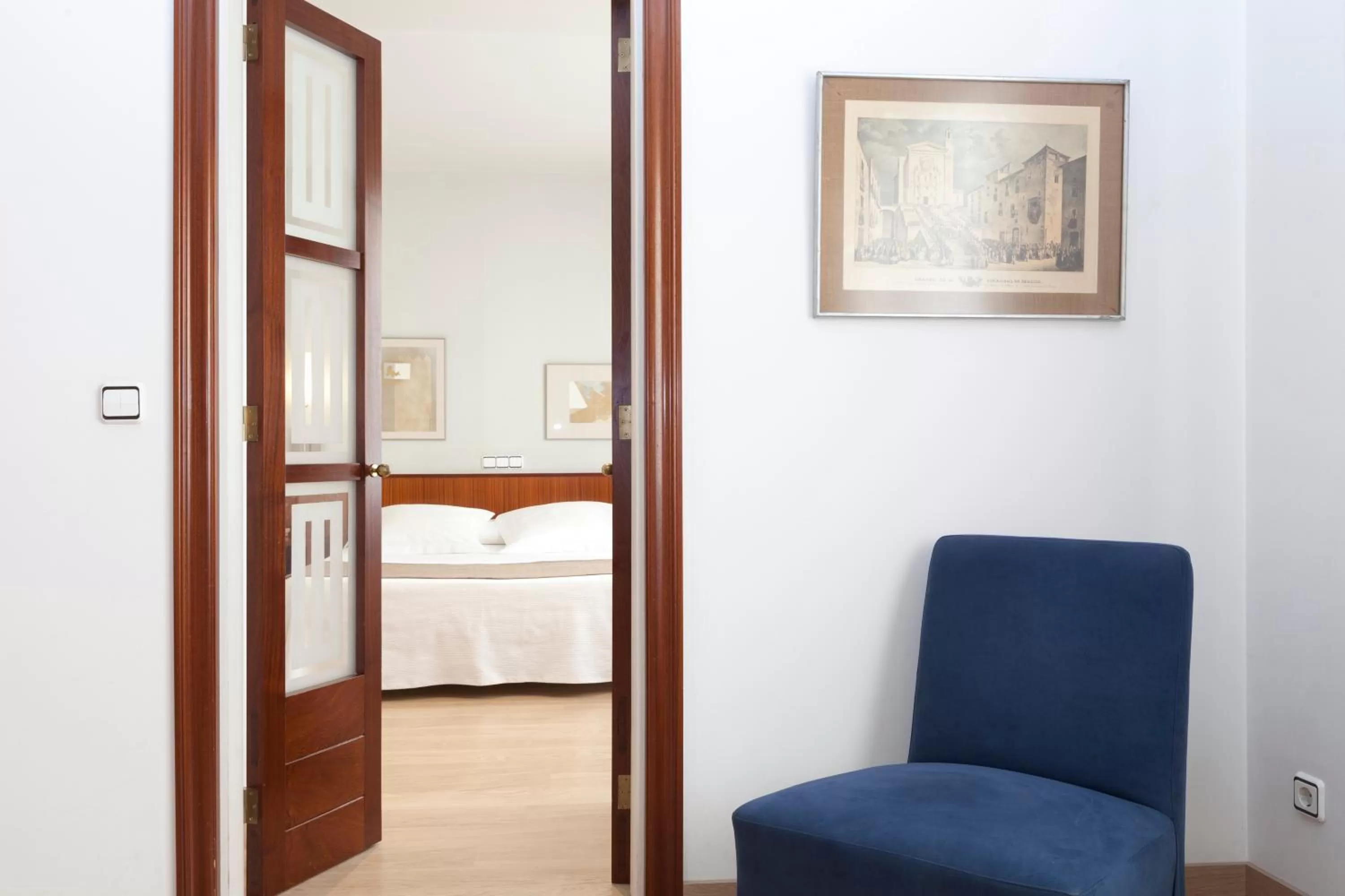 Bedroom, Bed in Peninsular