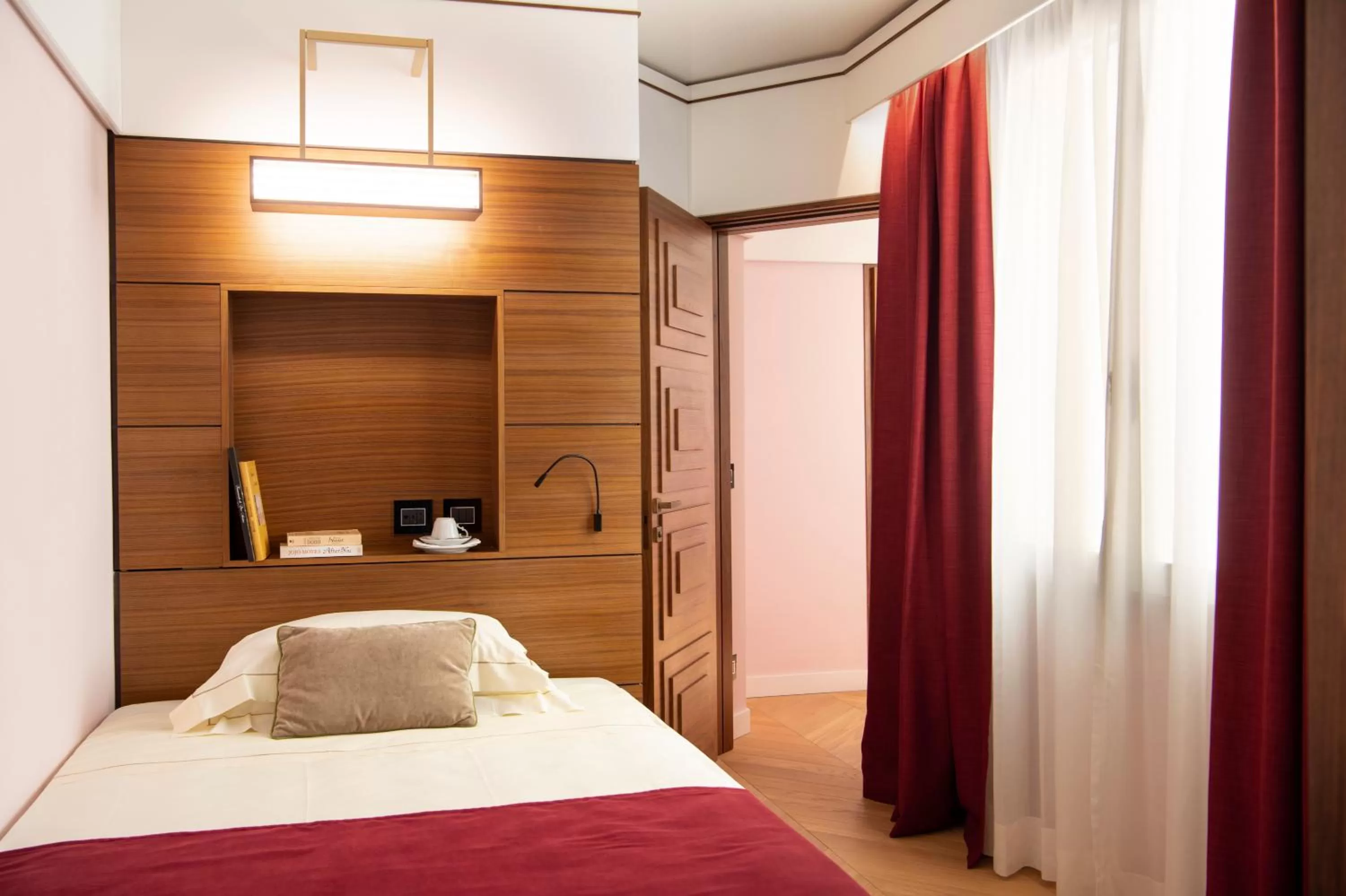 Photo of the whole room, Bed in Hotel degli Orafi