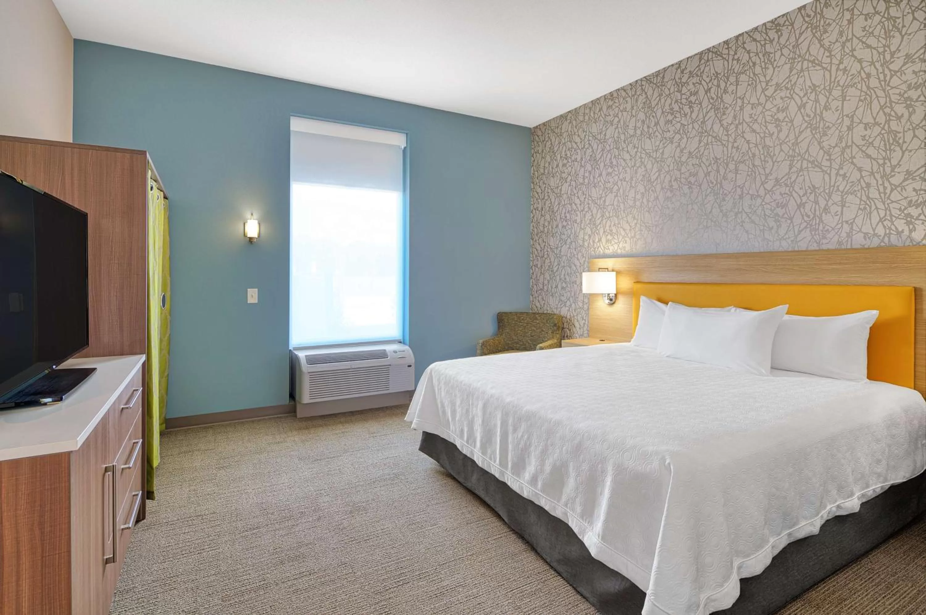 Bedroom, Bed in Home2 Suites By Hilton Batesville