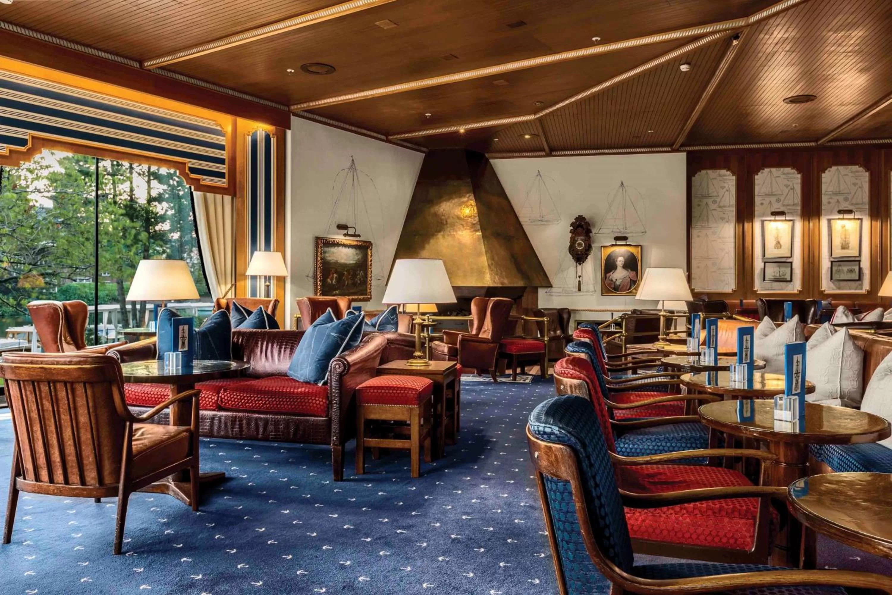 Dining area in Hilton Amsterdam