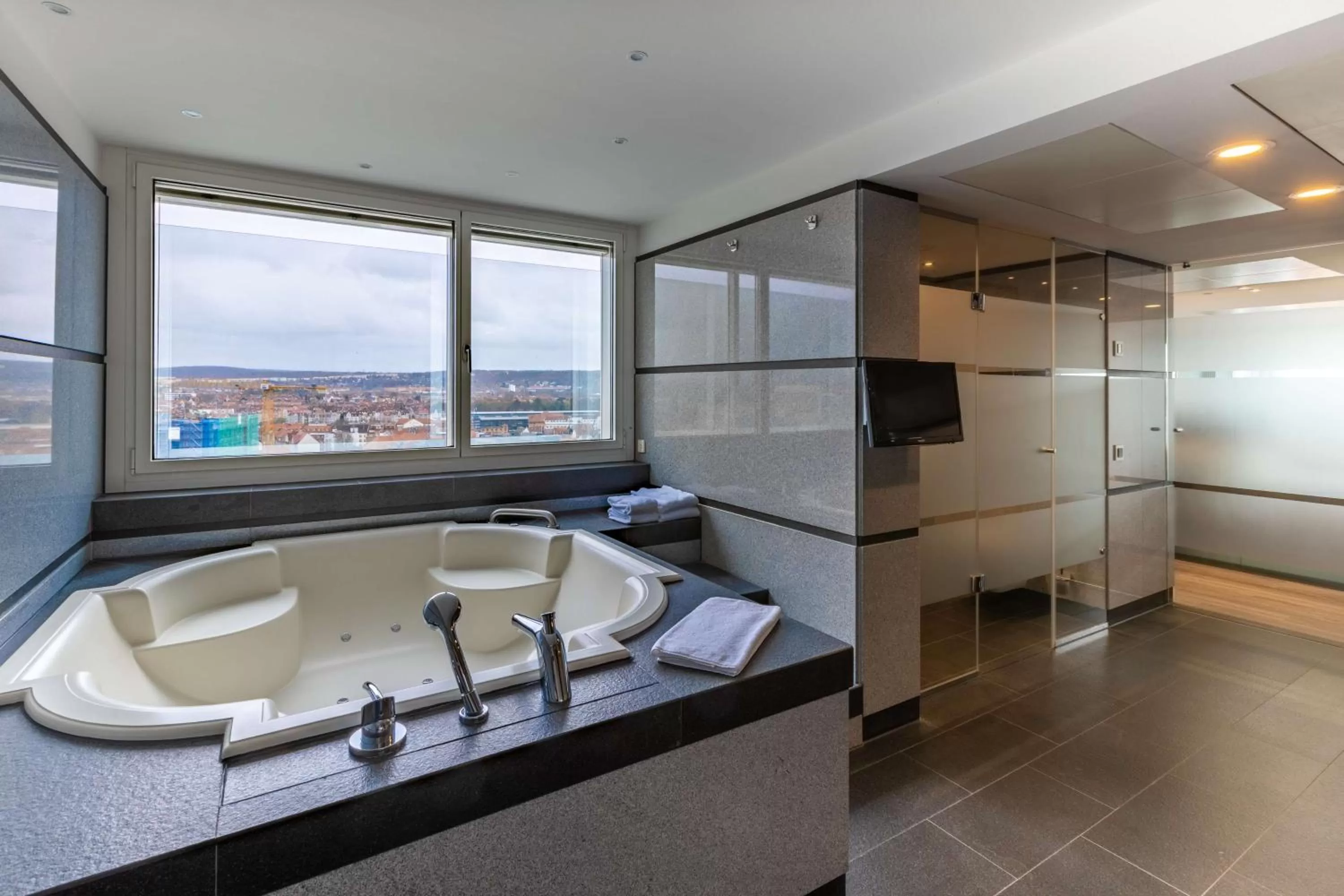 Bathroom in Radisson Blu Hotel Erfurt