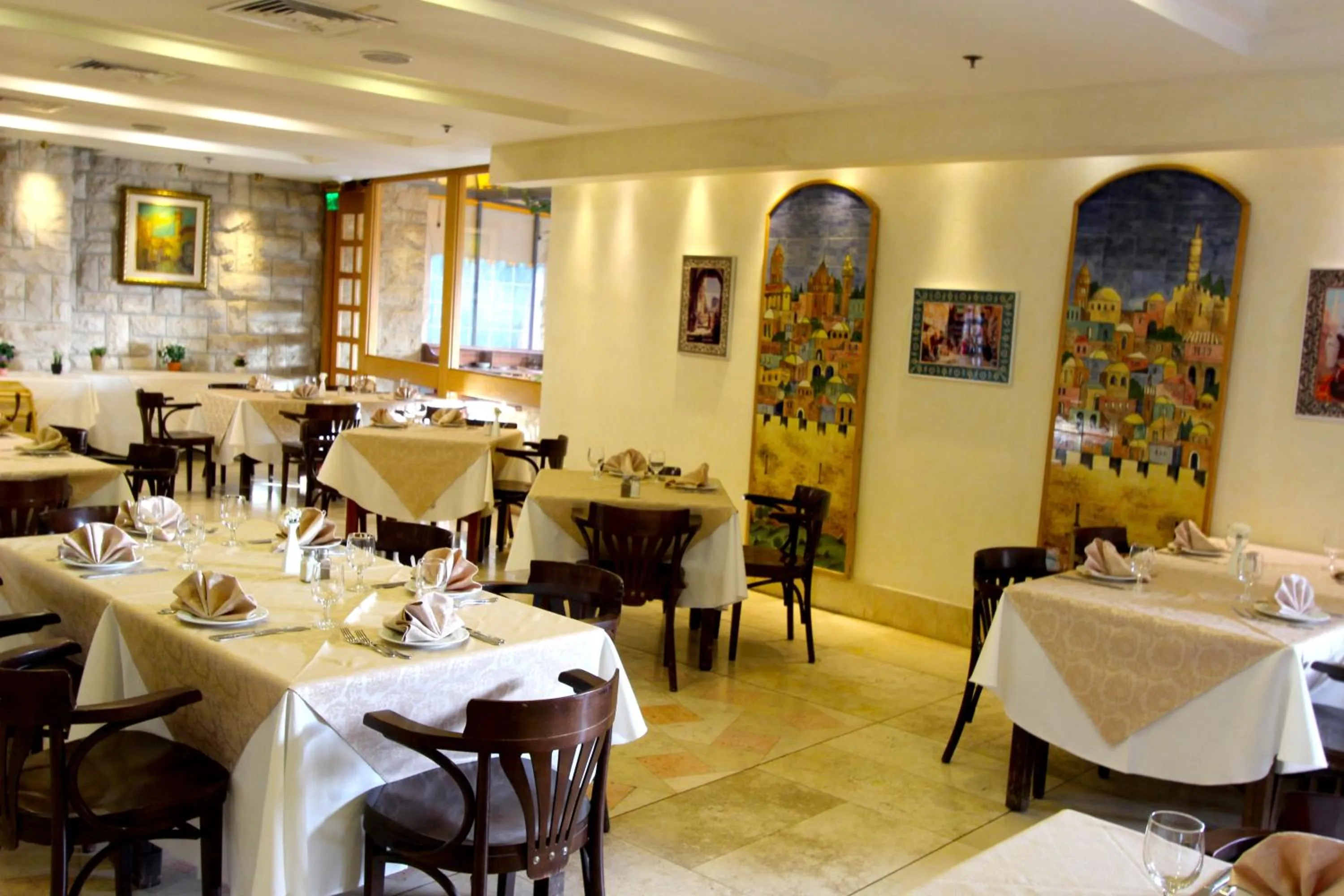 Restaurant/places to eat in Ambassador Hotel