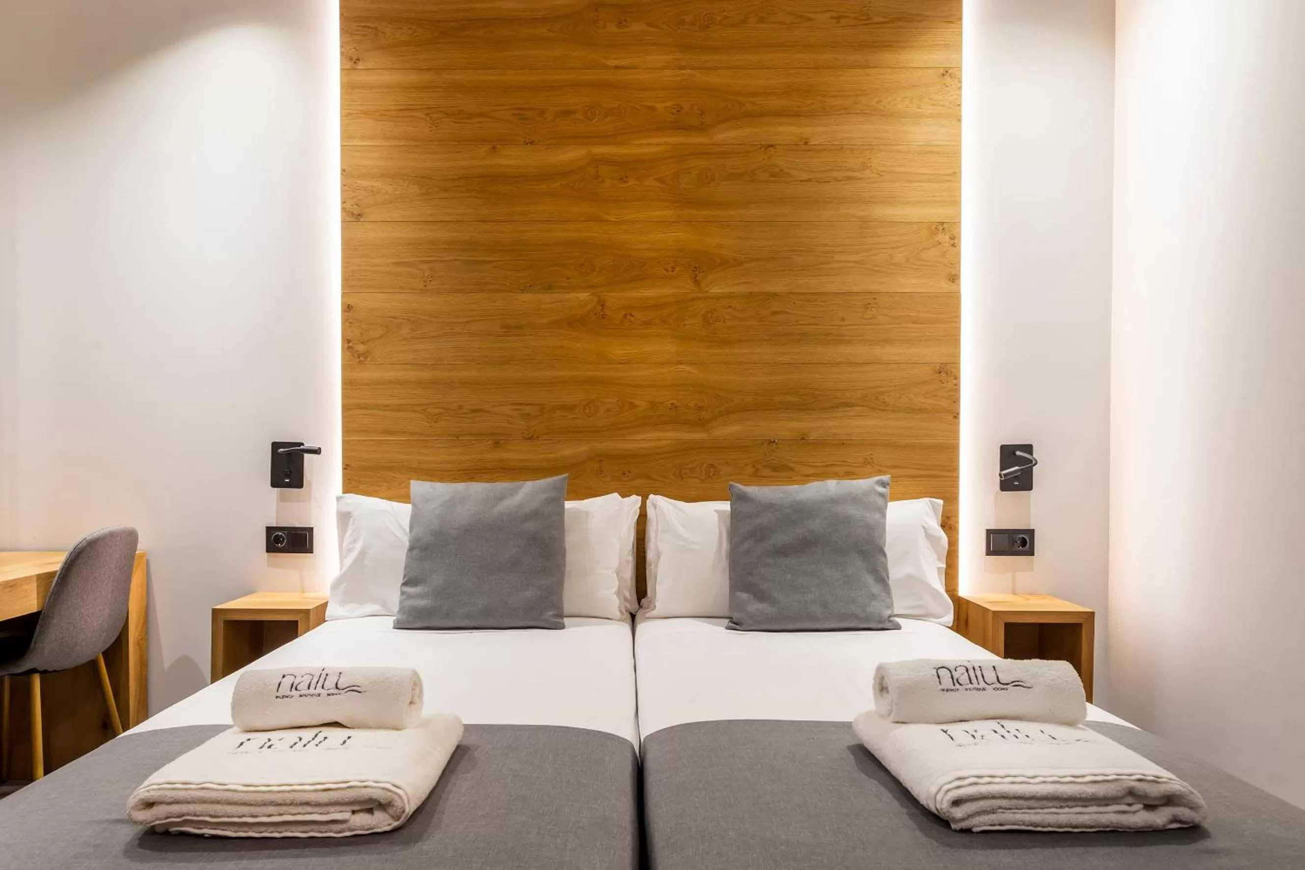 Bedroom, Bed in NALU Valencia Boutique Rooms