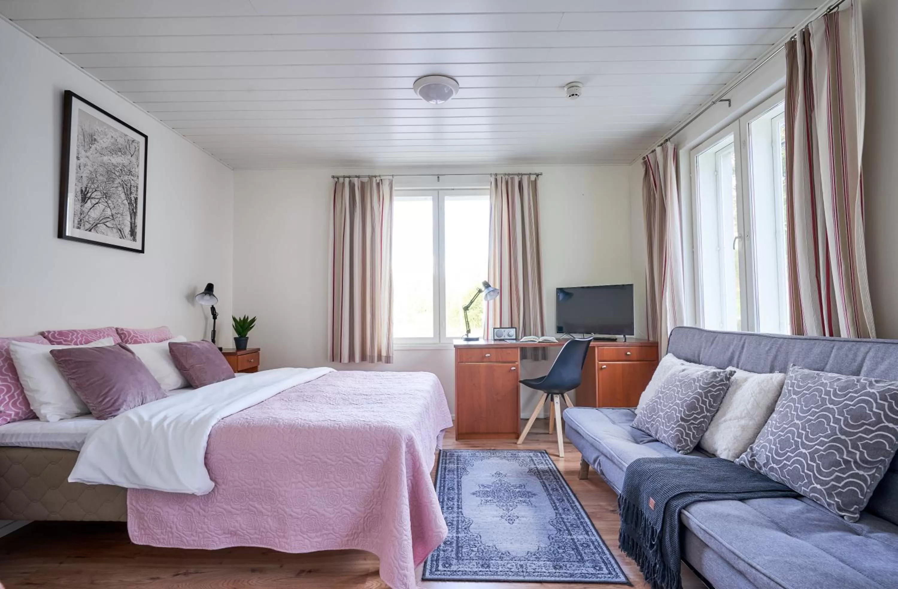 Photo of the whole room, Bed in Hotel Villa Molnby