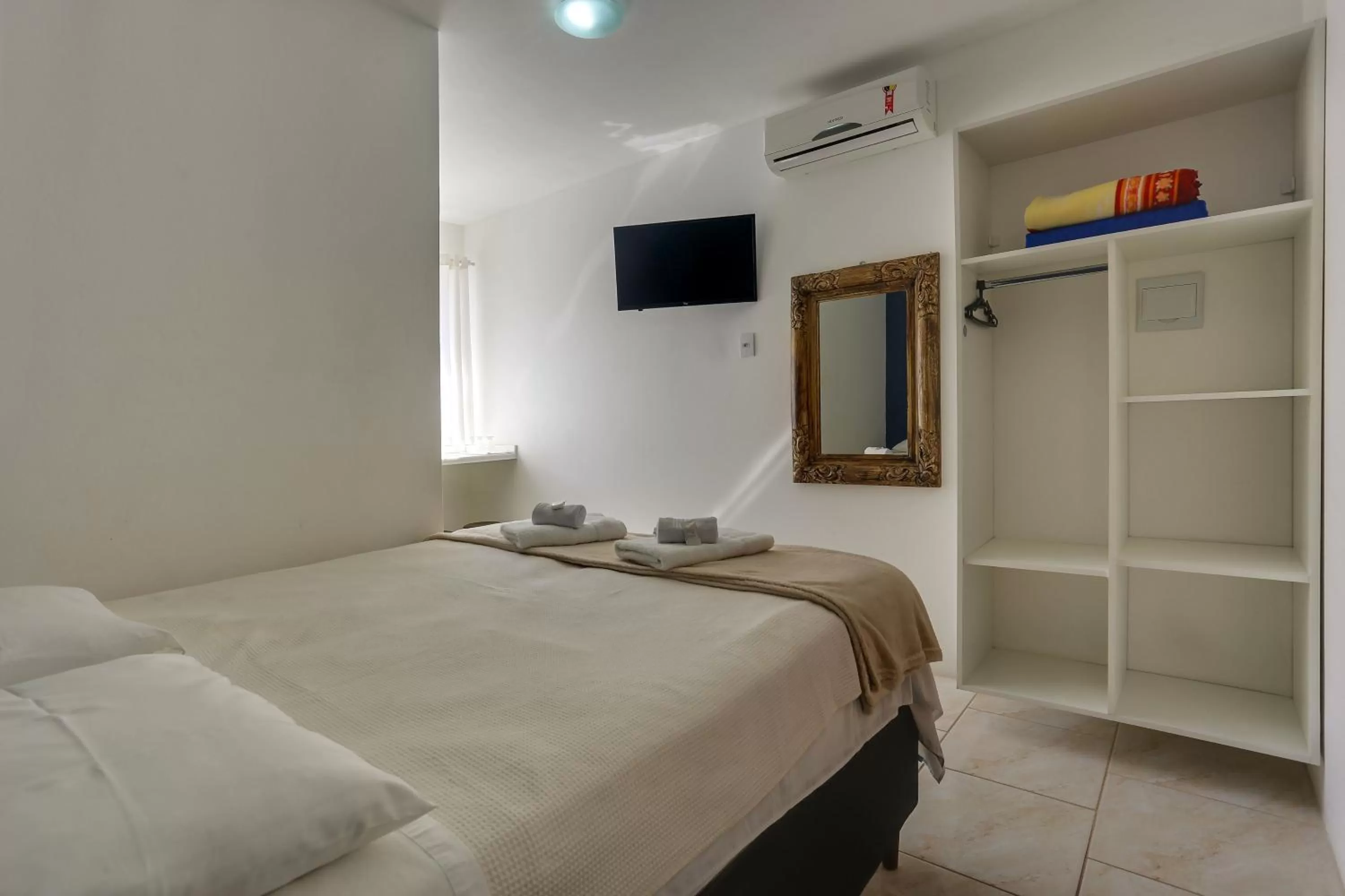 Bed in Apart Carolina