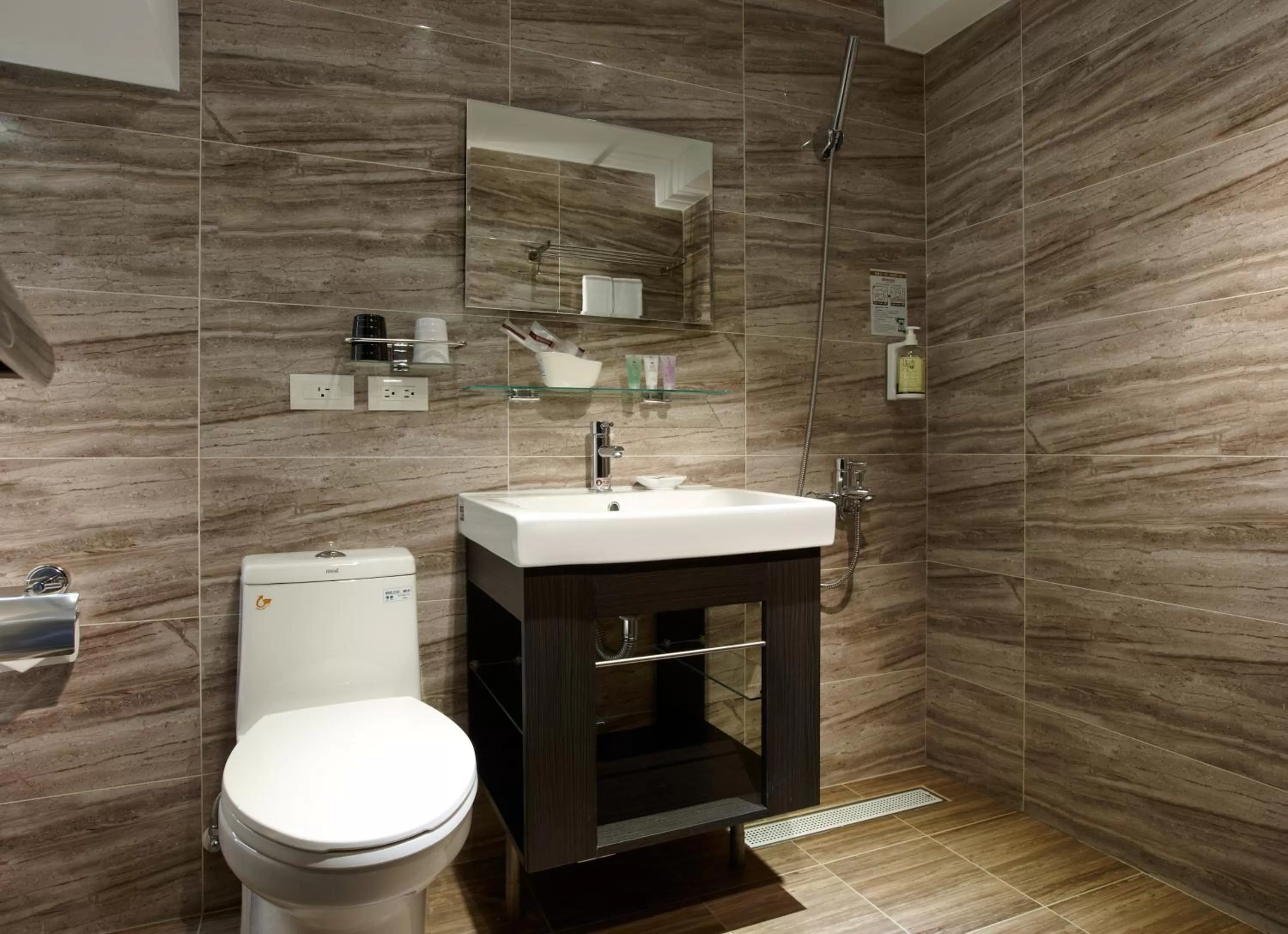 Bathroom in RF Hotel - Zhongxiao