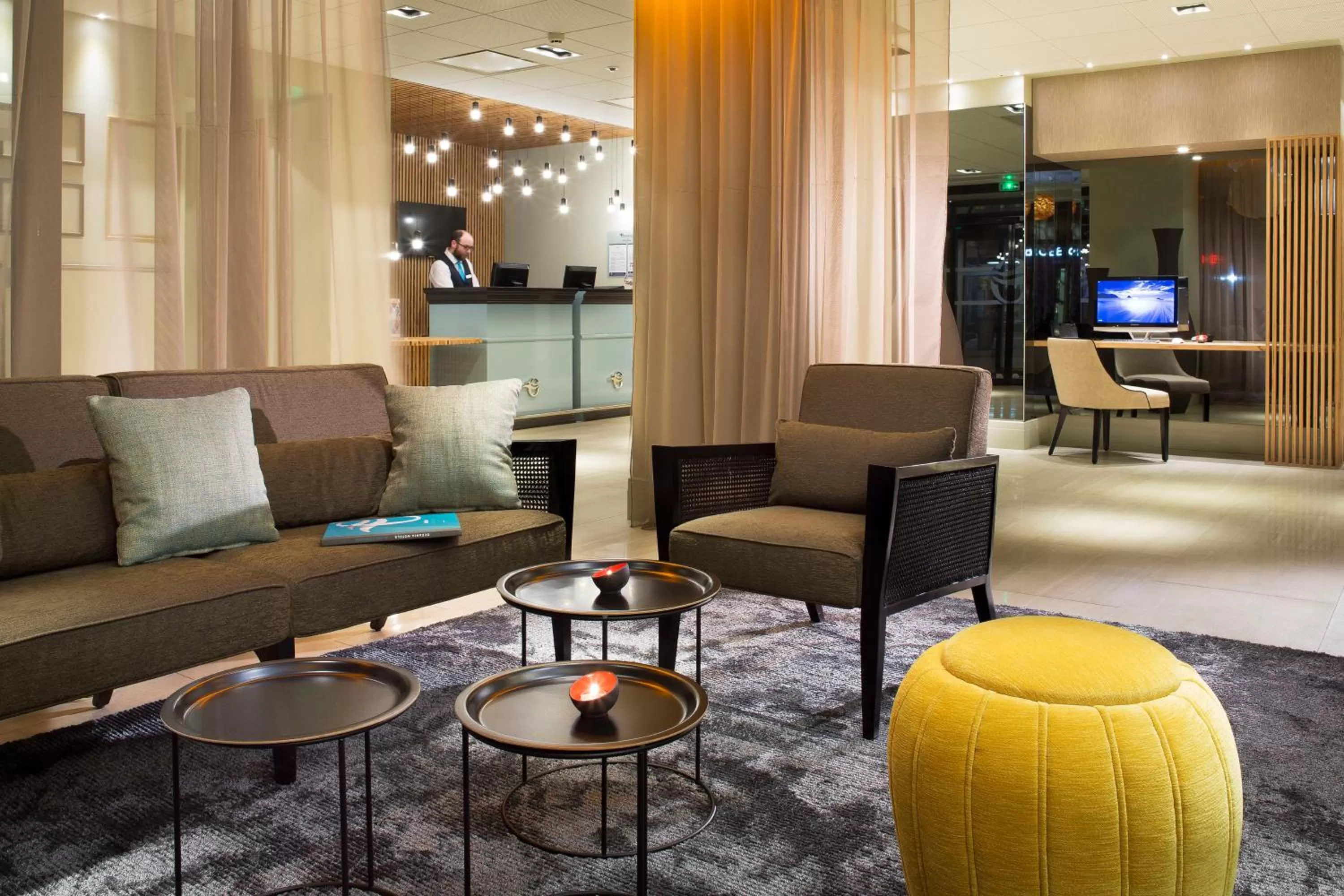 Communal lounge/ TV room in Oceania Le Jura Dijon