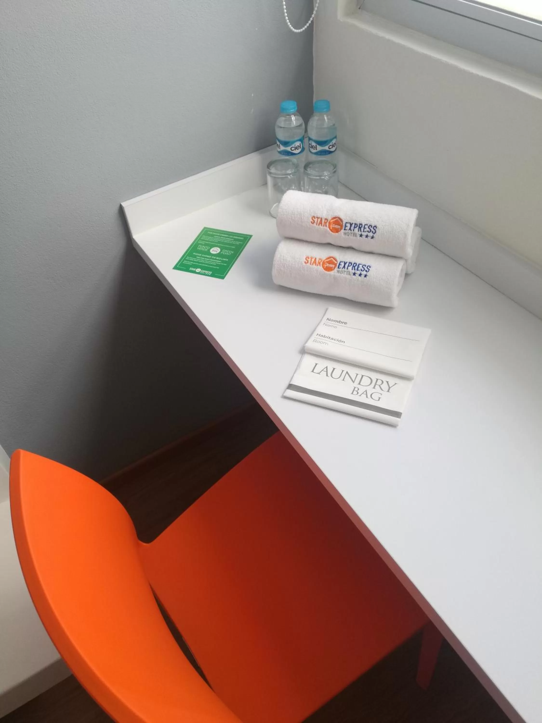 Photo of the whole room in Hotel Star Express Puebla - Central CAPU