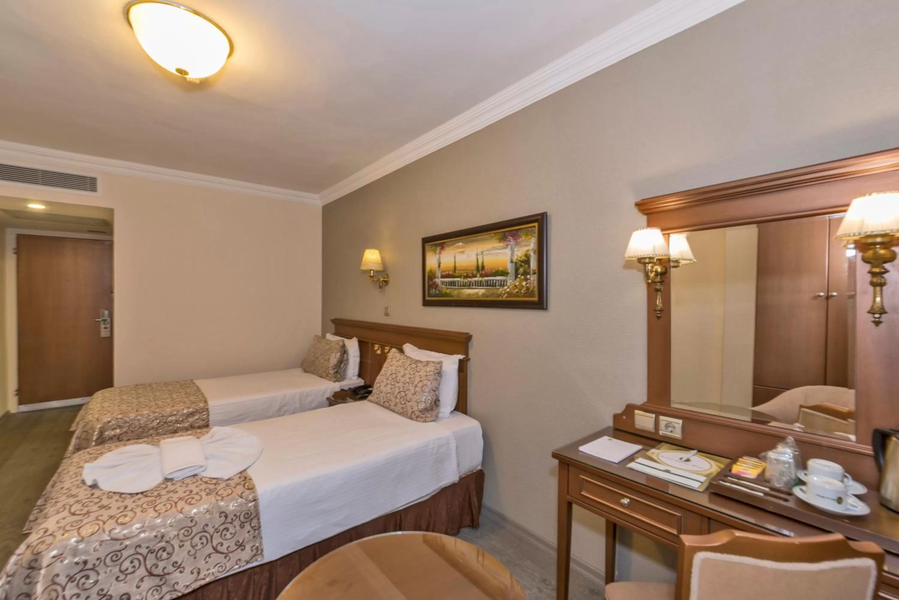 Bed in Laleli Gonen Hotel