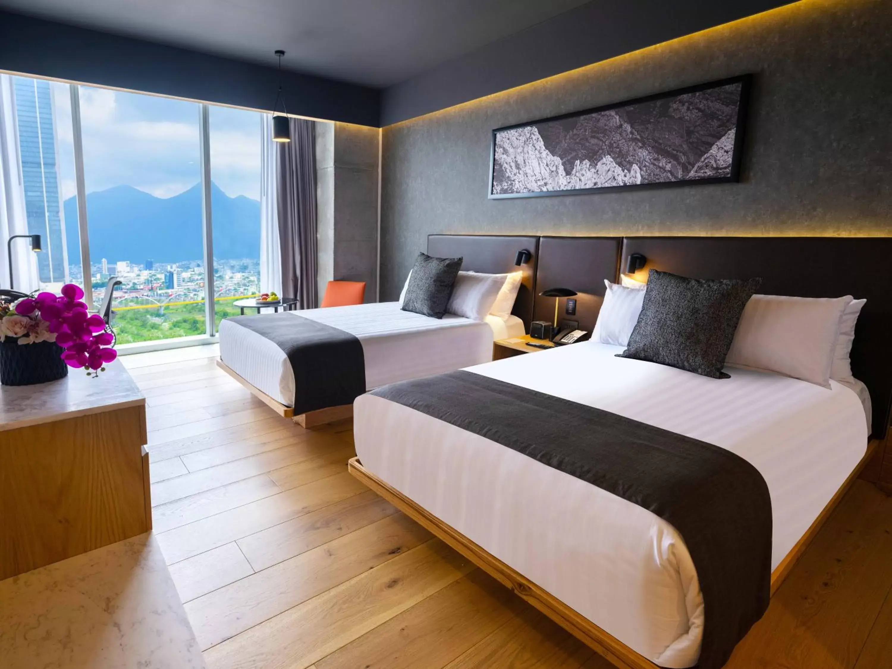 Brisas Business Club Double Mountain View in Galeria Plaza Monterrey Brisas Business Club Double Mountain View in Galeria Plaza Monterrey