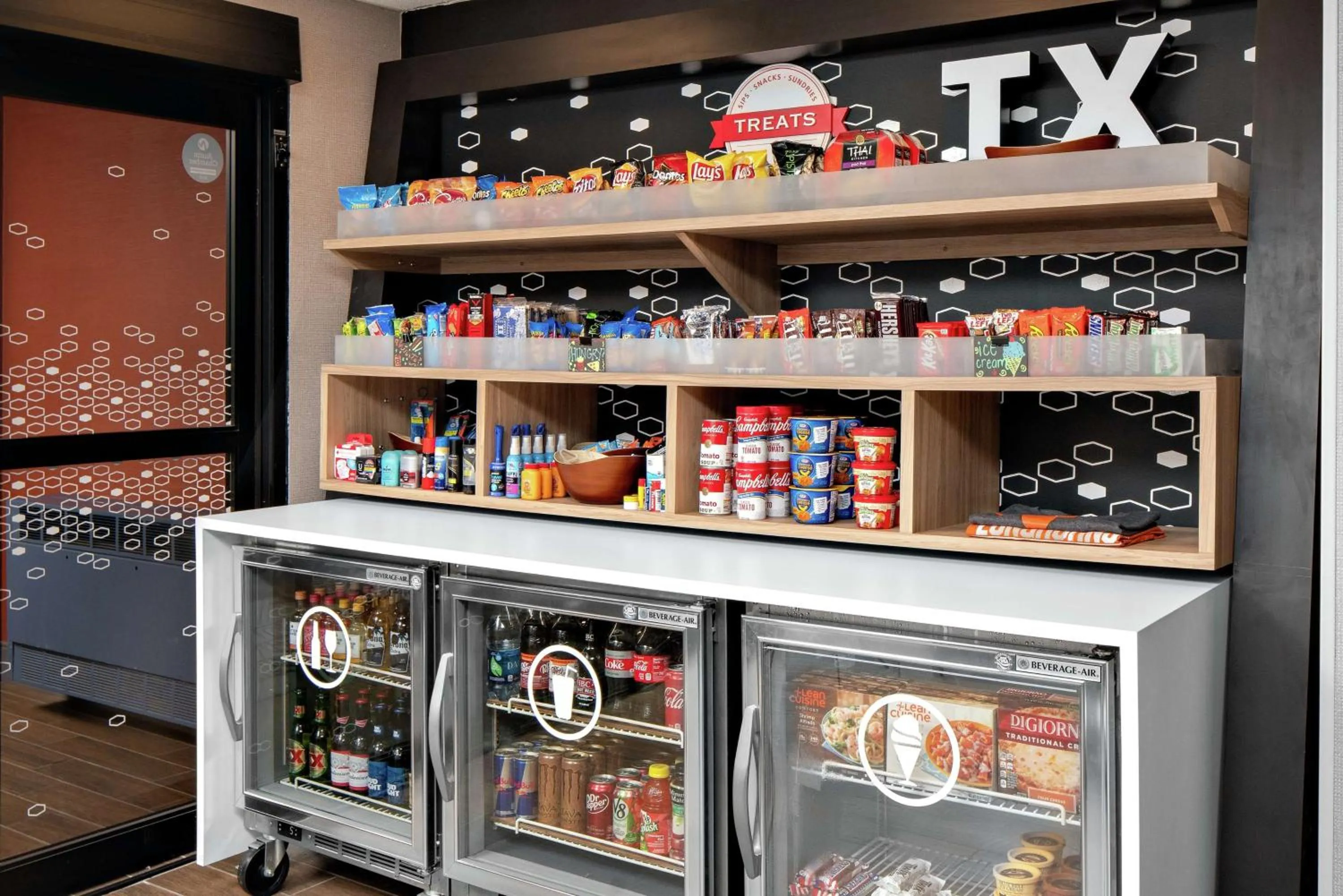 Restaurant/places to eat in Hampton Inn Austin North