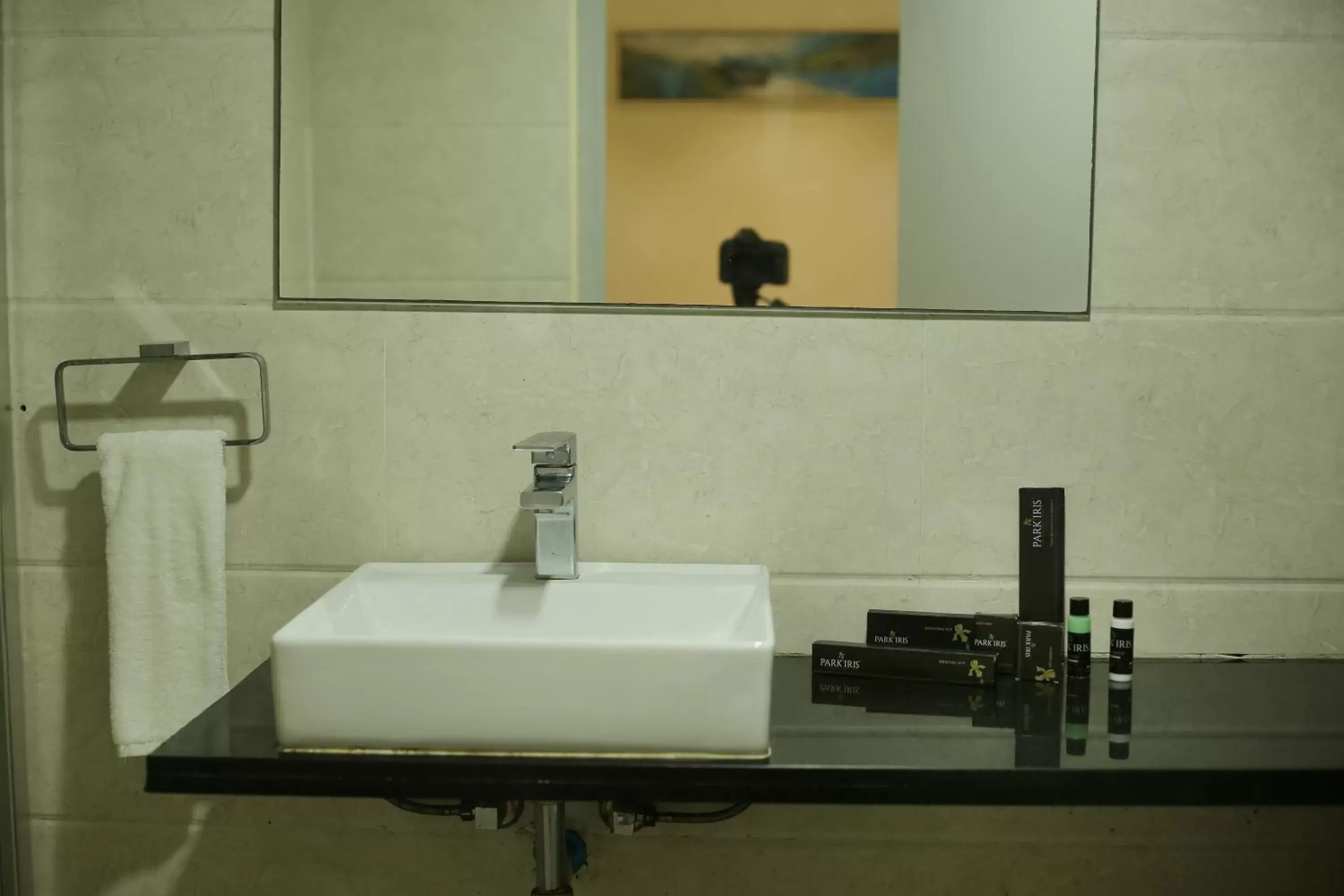 Superior King Room - single occupancy in PARK SIGNATURE HOTELS - Royal Benza Superior King Room - single occupancy in PARK SIGNATURE HOTELS - Royal Benza