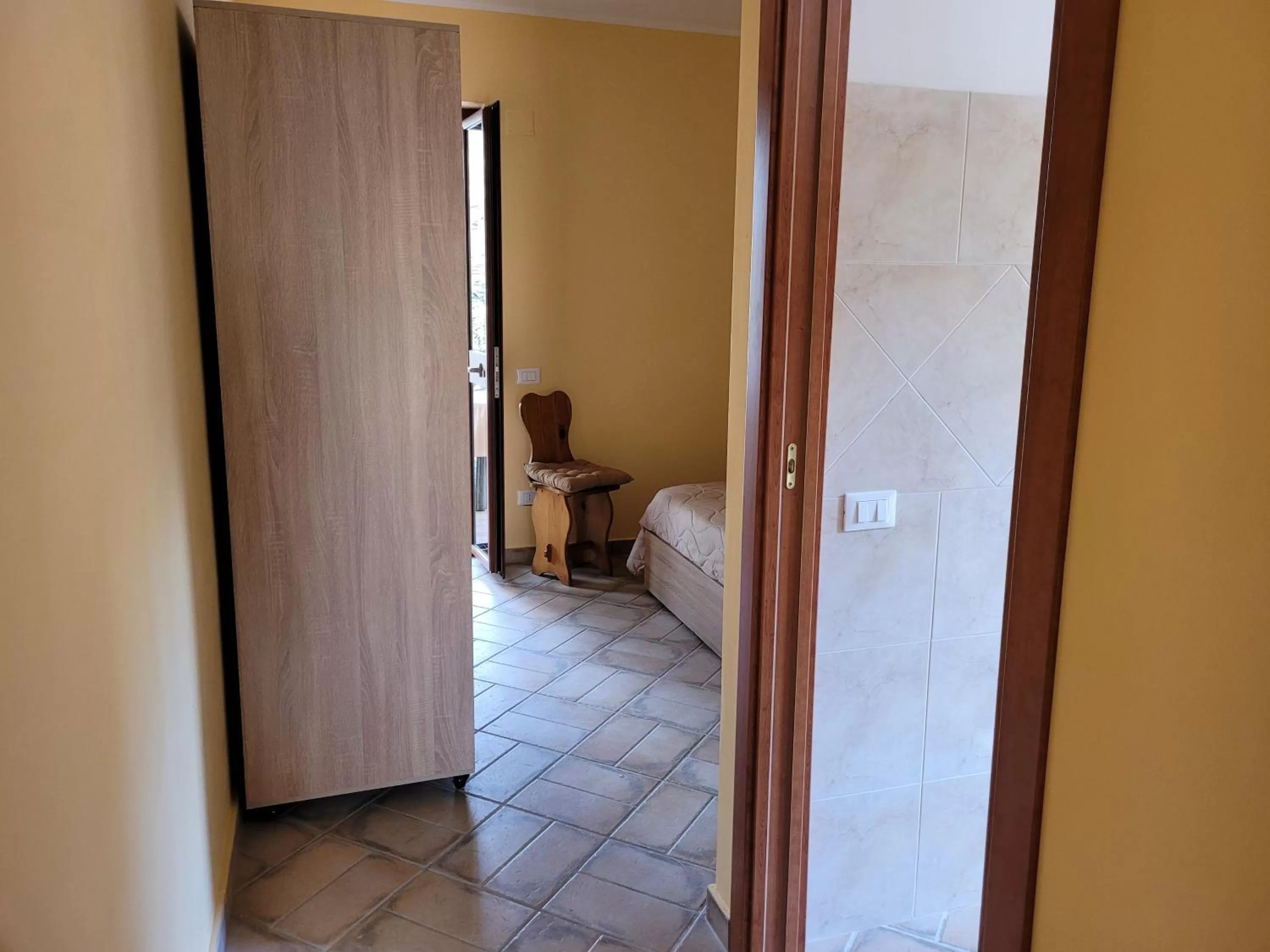 Alloggio turistico Magnifico Alessandro Valle Bernardo 04025 Lenola nei pressi di Fondi LT