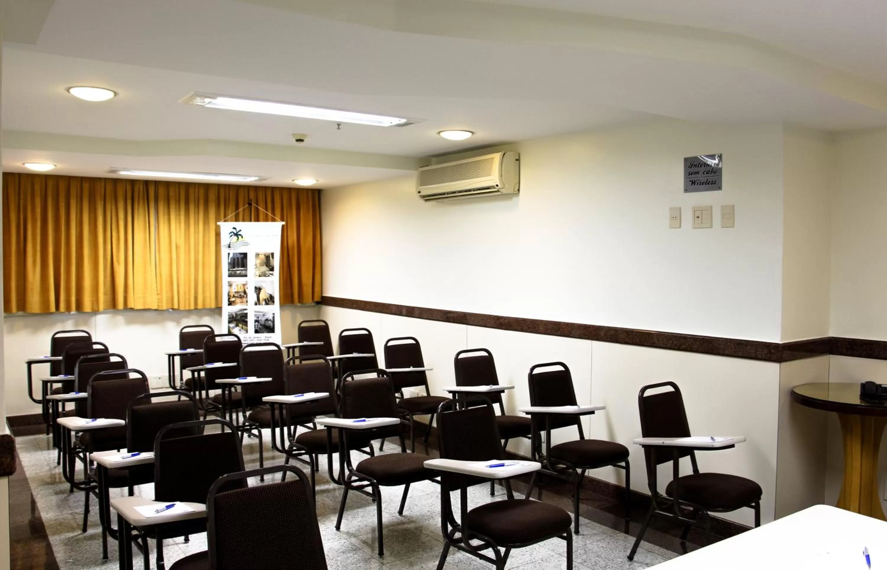 Business facilities in Riale Vilamar Copacabana