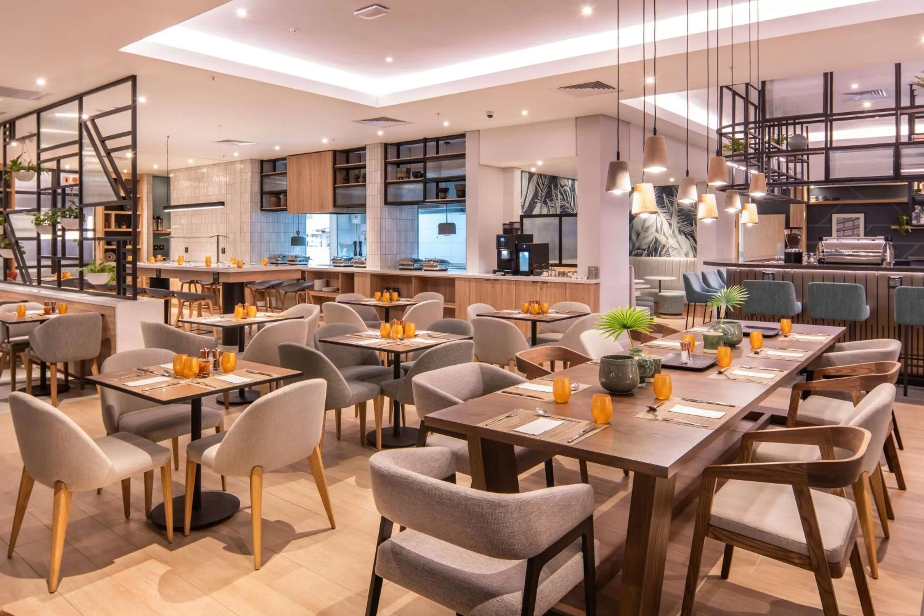 Restaurant/places to eat in Hilton Garden Inn Umhlanga Arch