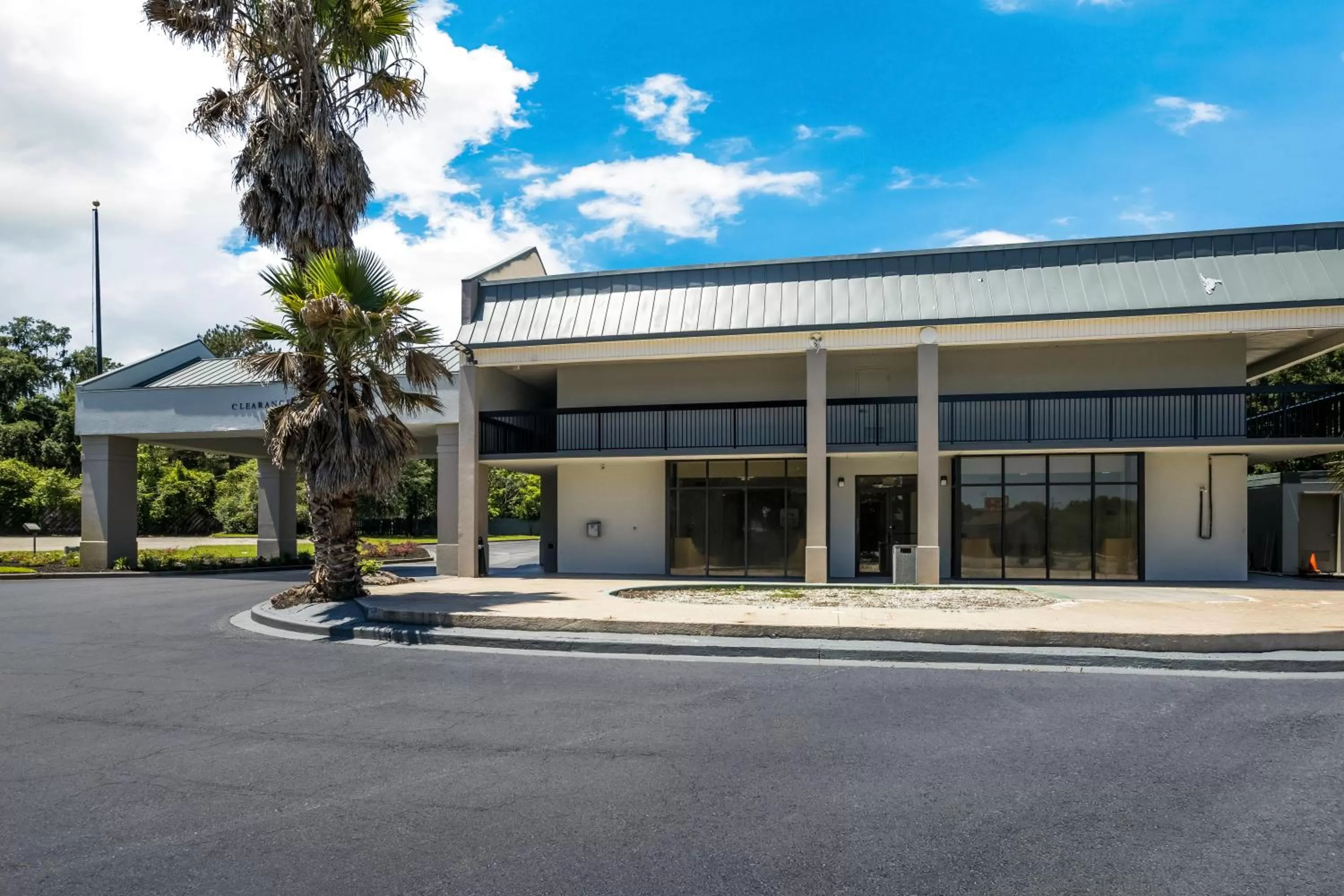 Property building in Suburban Studios Hinesville - Fort Stewart Area