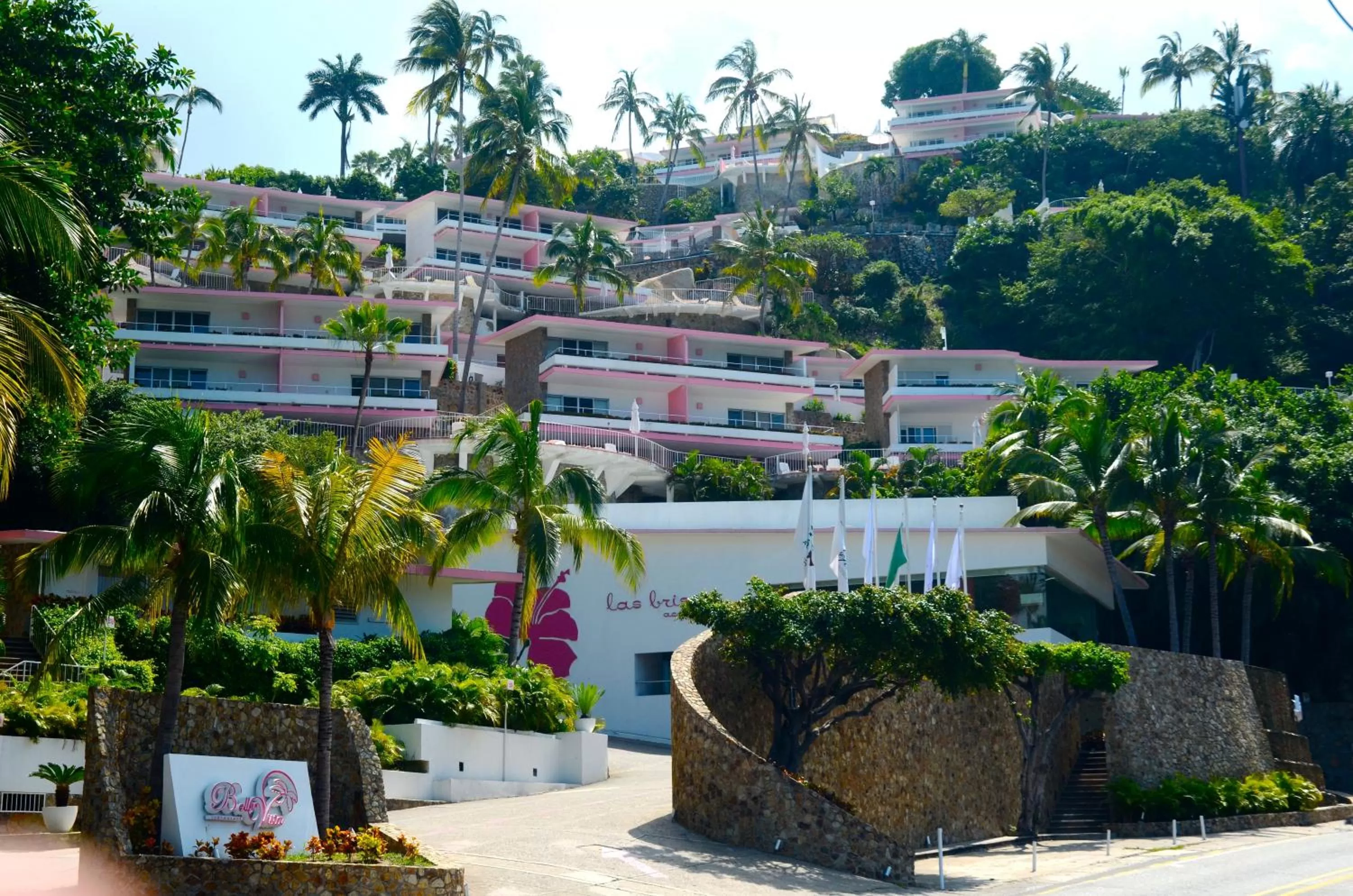 Facade/entrance in Las Brisas Acapulco