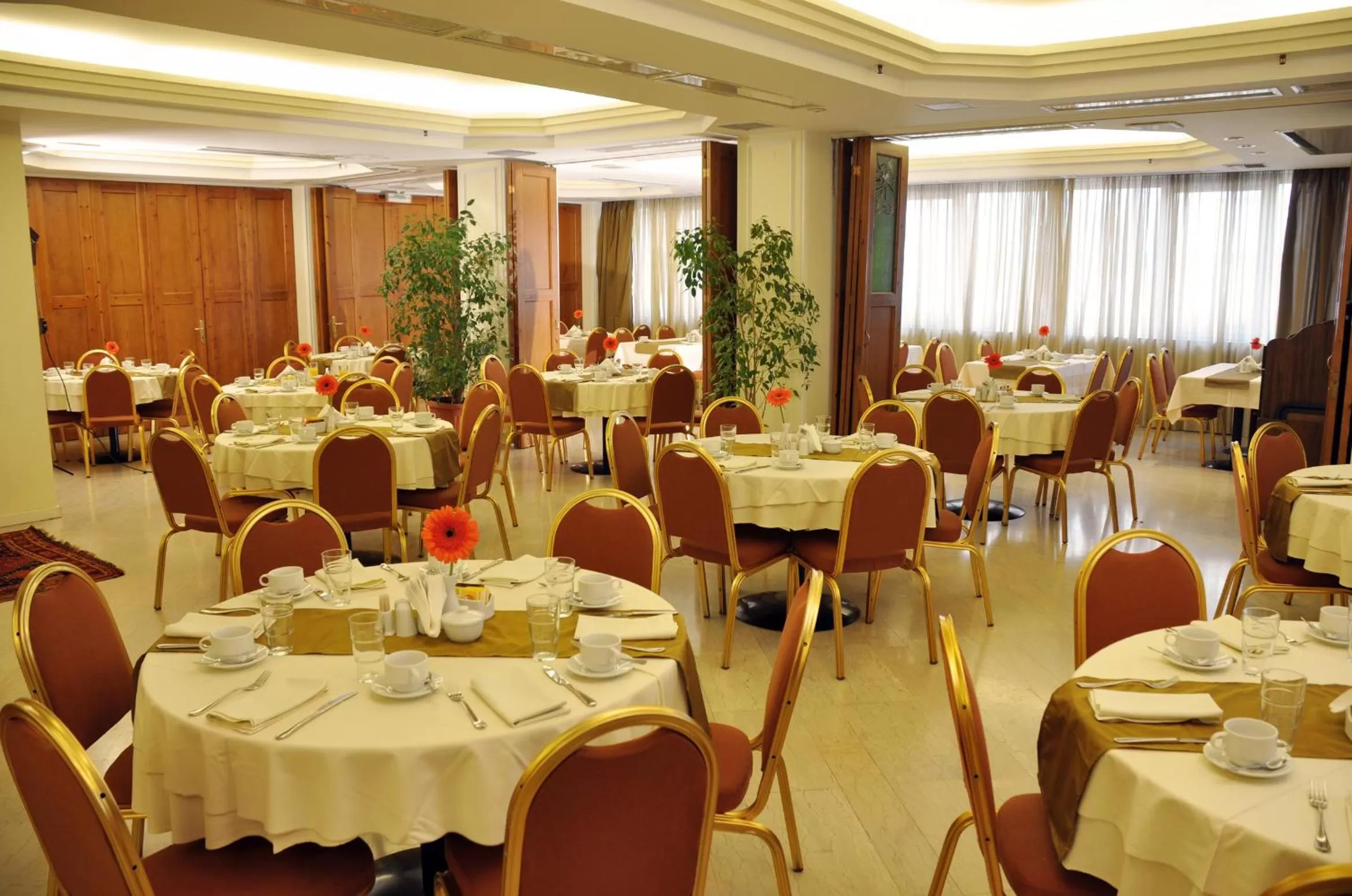 Restaurant/places to eat in Vergina Hotel