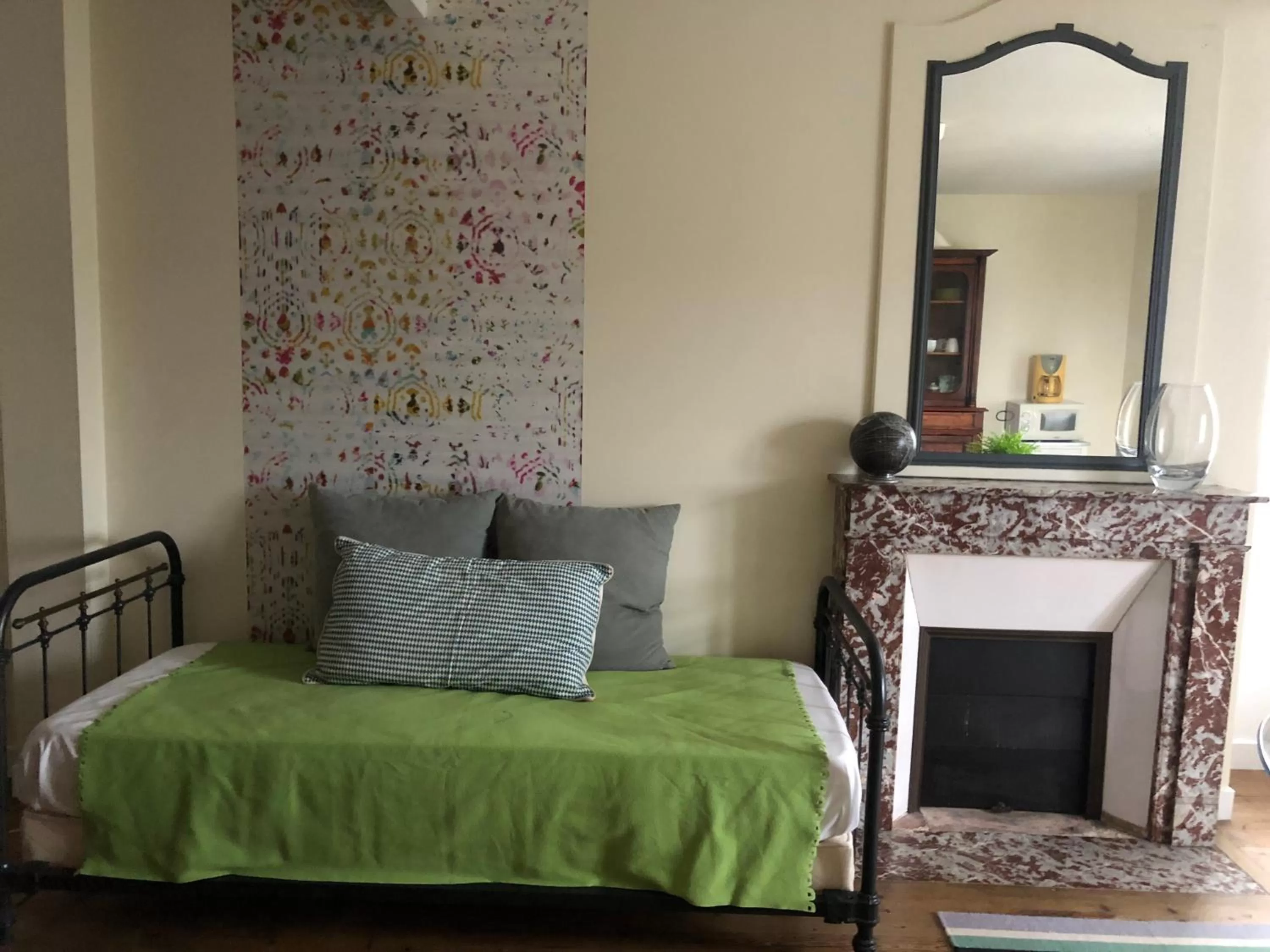Bed, Seating Area in Maison Castel Braz