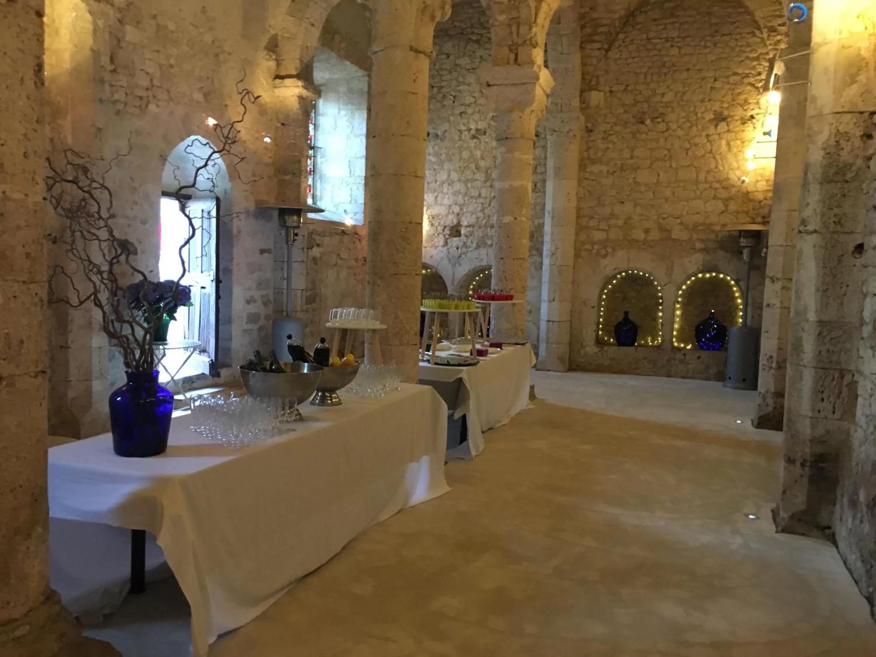 Banquet/Function facilities, Kitchen/Kitchenette in Demeure des Vieux Bains